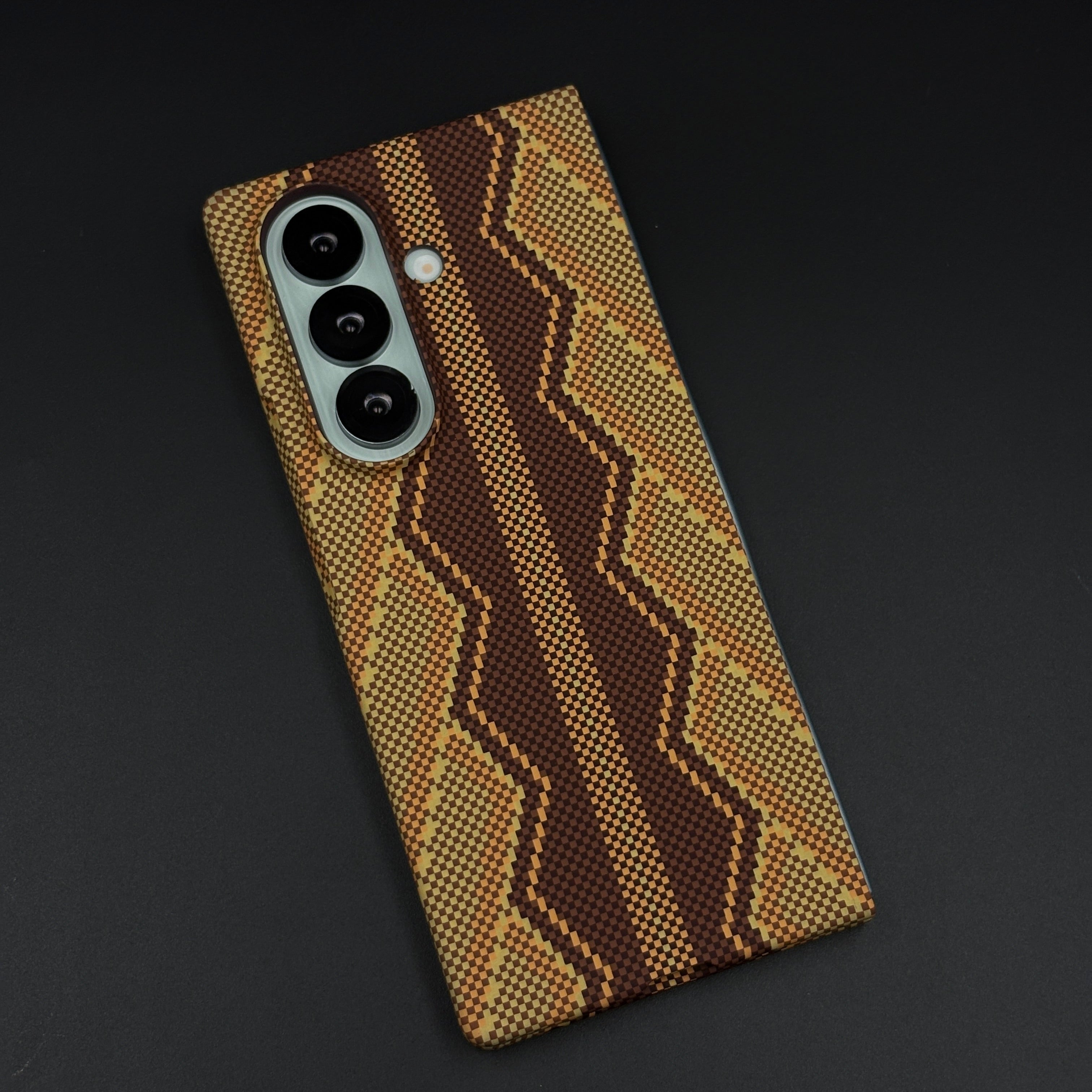 Aramid Texture Case Desert Brown Zigzag for Samsung Galaxy Z Fold 7 Carbon Fibre Feel | Hidden MagSafe | Ultra Slim Fit