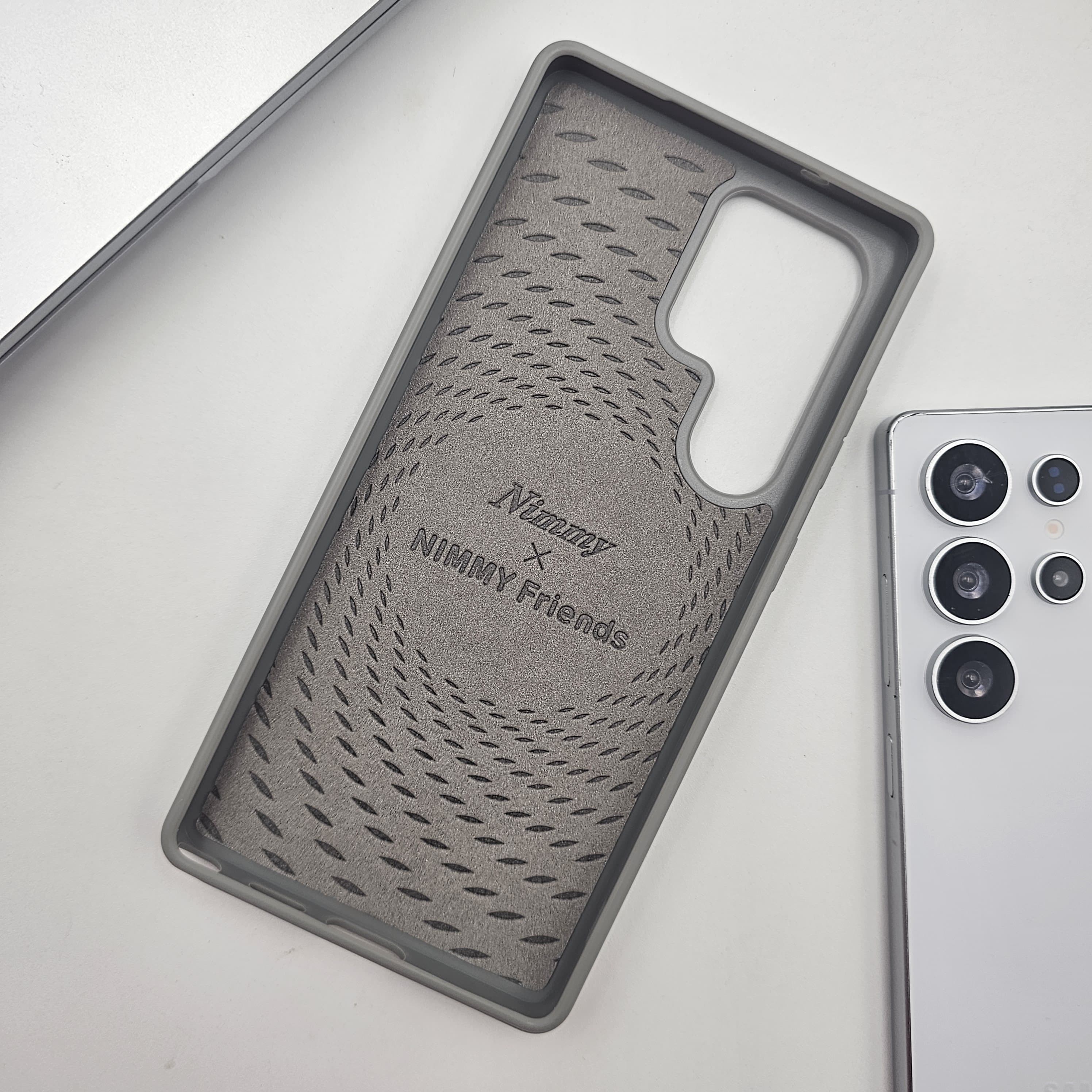 Samsung Galaxy S25 Ultra Animal Embroiderey Leather Magsafe Case