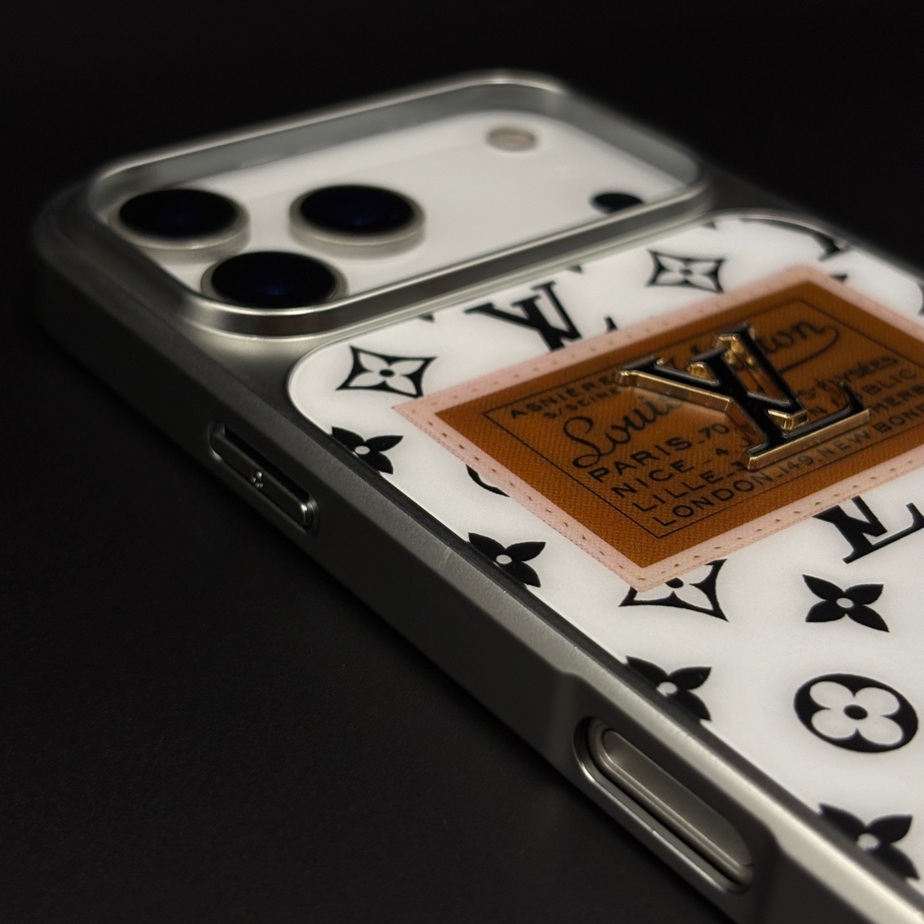 Luxury Fashion Brand Monogram Metal Style Frame Case Cover for iPhone 17 Series