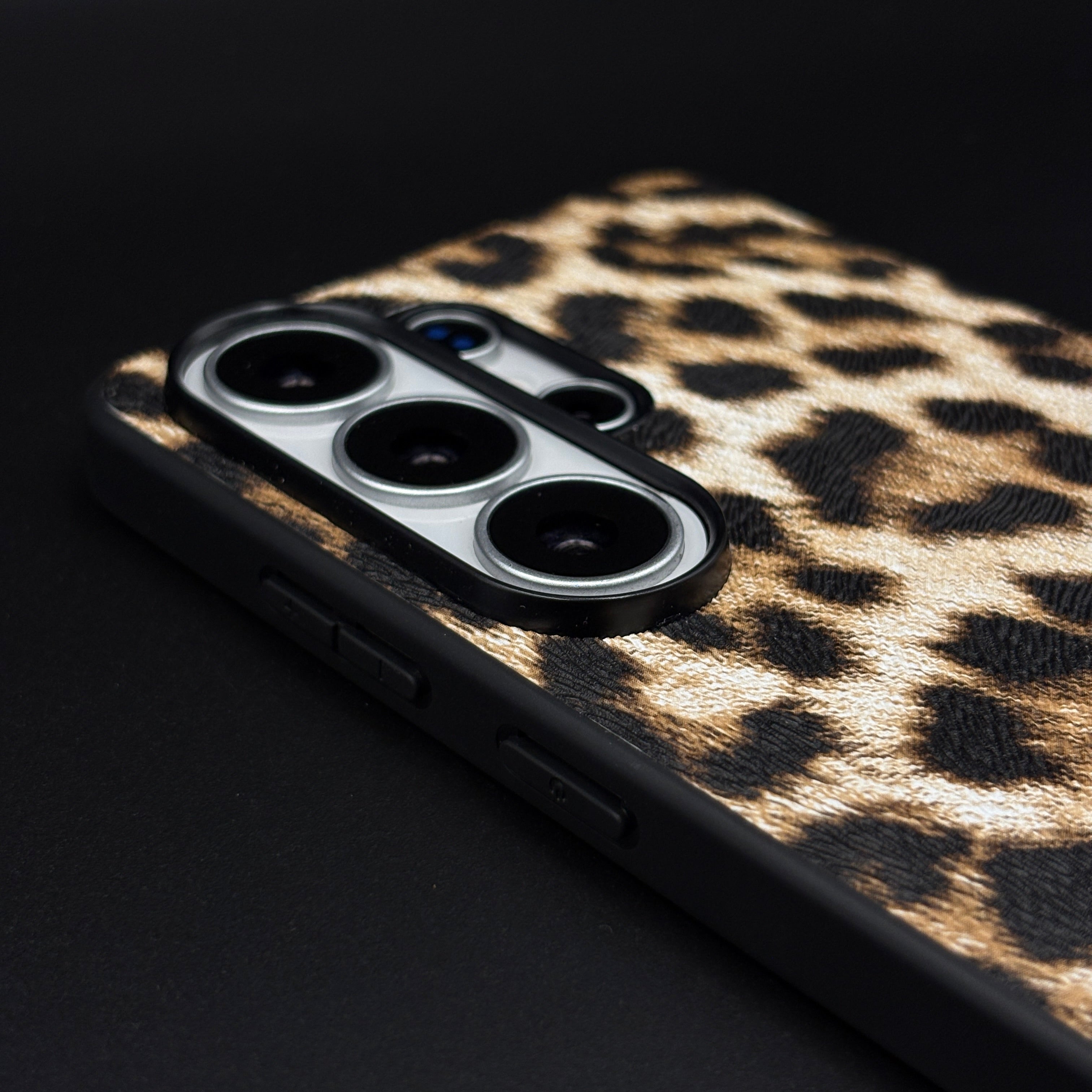 D&G Luxury Leopard Print Case for Samsung Galaxy S26 Ultra | Designer Protective Cover