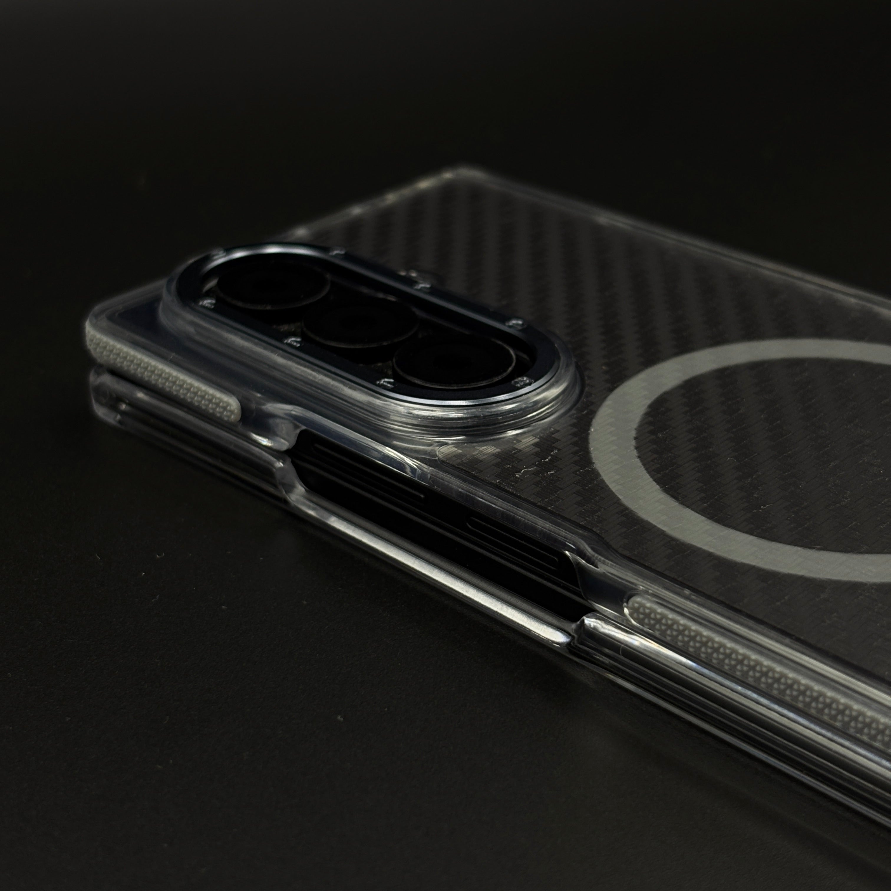 Carbon Fibre Matte MagSafe Case for Samsung Galaxy Z Fold 7 | Smokey Finish Protection