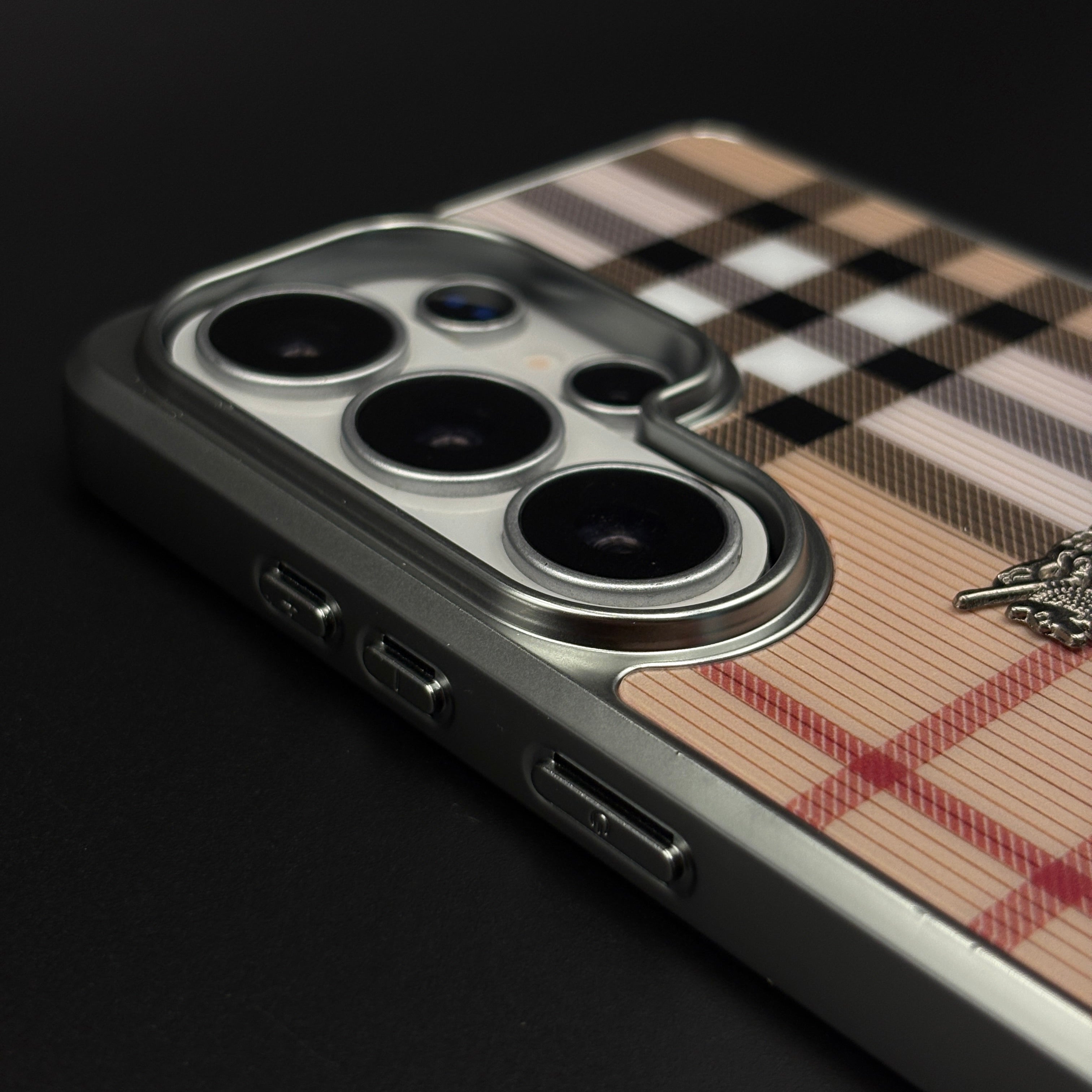 Luxury BBRY Check Plaid Metal Style Frame Case for Samsung Galaxy S26 Ultra