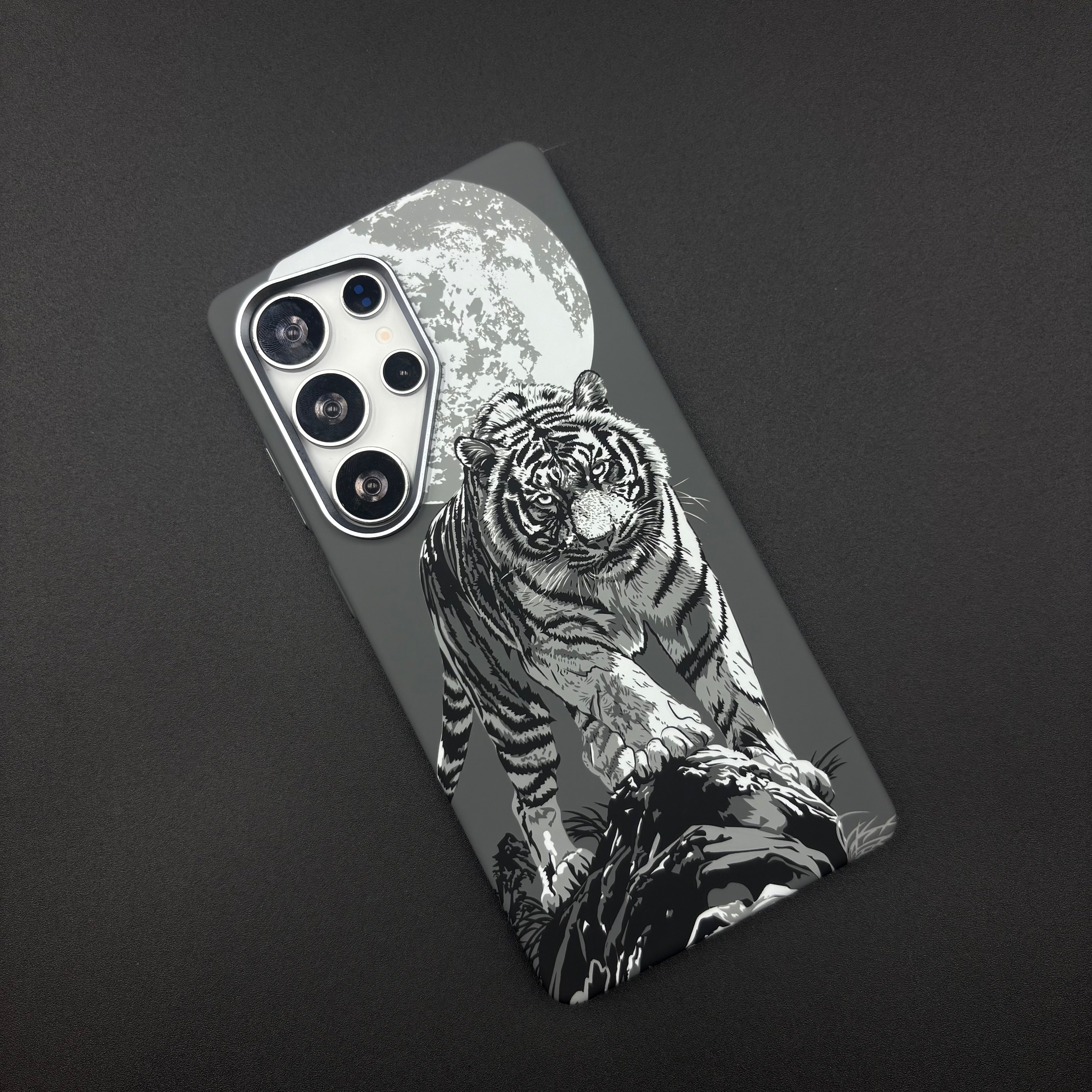 Samsung Galaxy S25 Ultra Tiger Grey Premium Slim Case | Rare Aramid Texture Finish | Real Carbon Fibre Feel | Hidden MagSafe