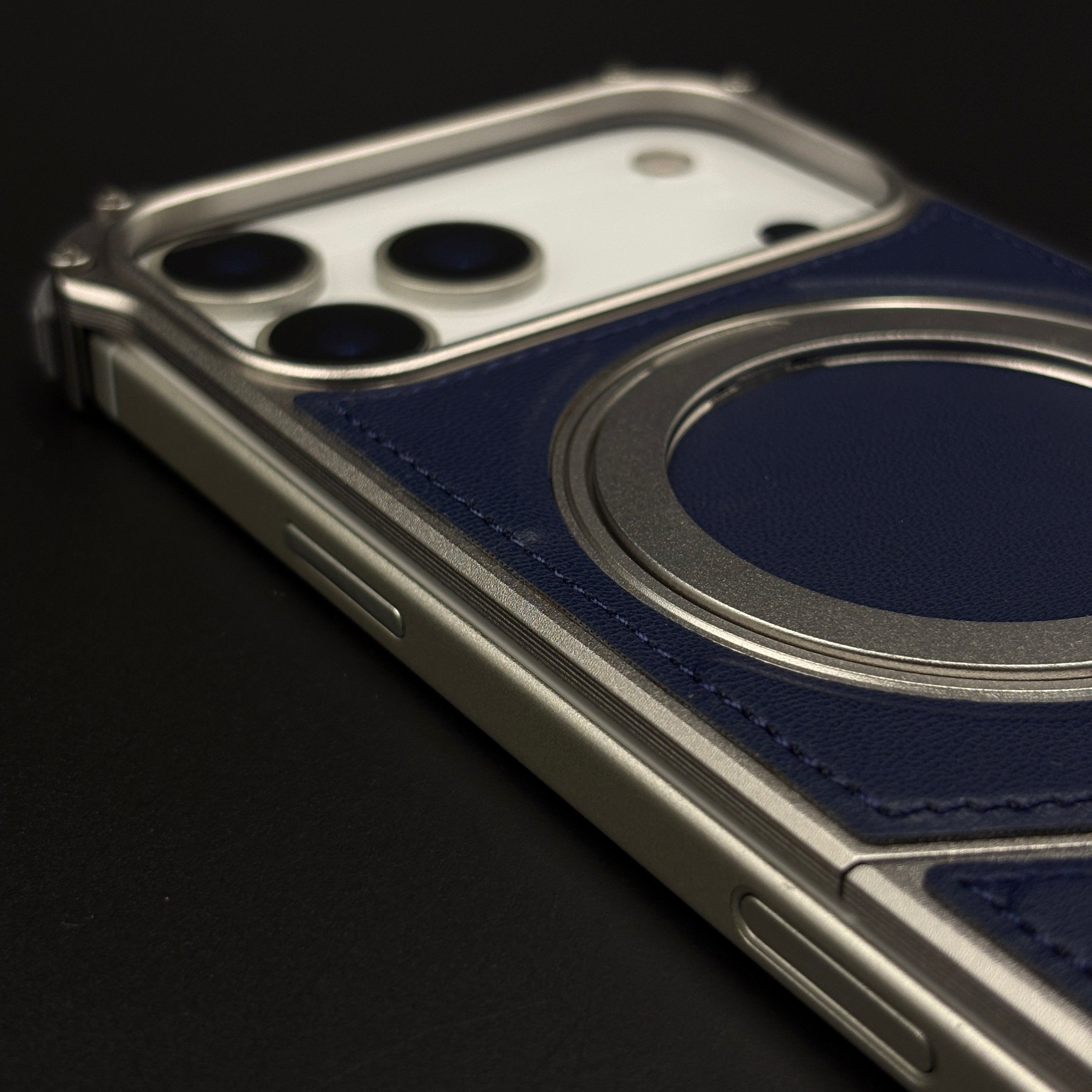 Frameless Border Leather Metal Rotating MagSafe Mobile Case Cover for iPhone 17 Series