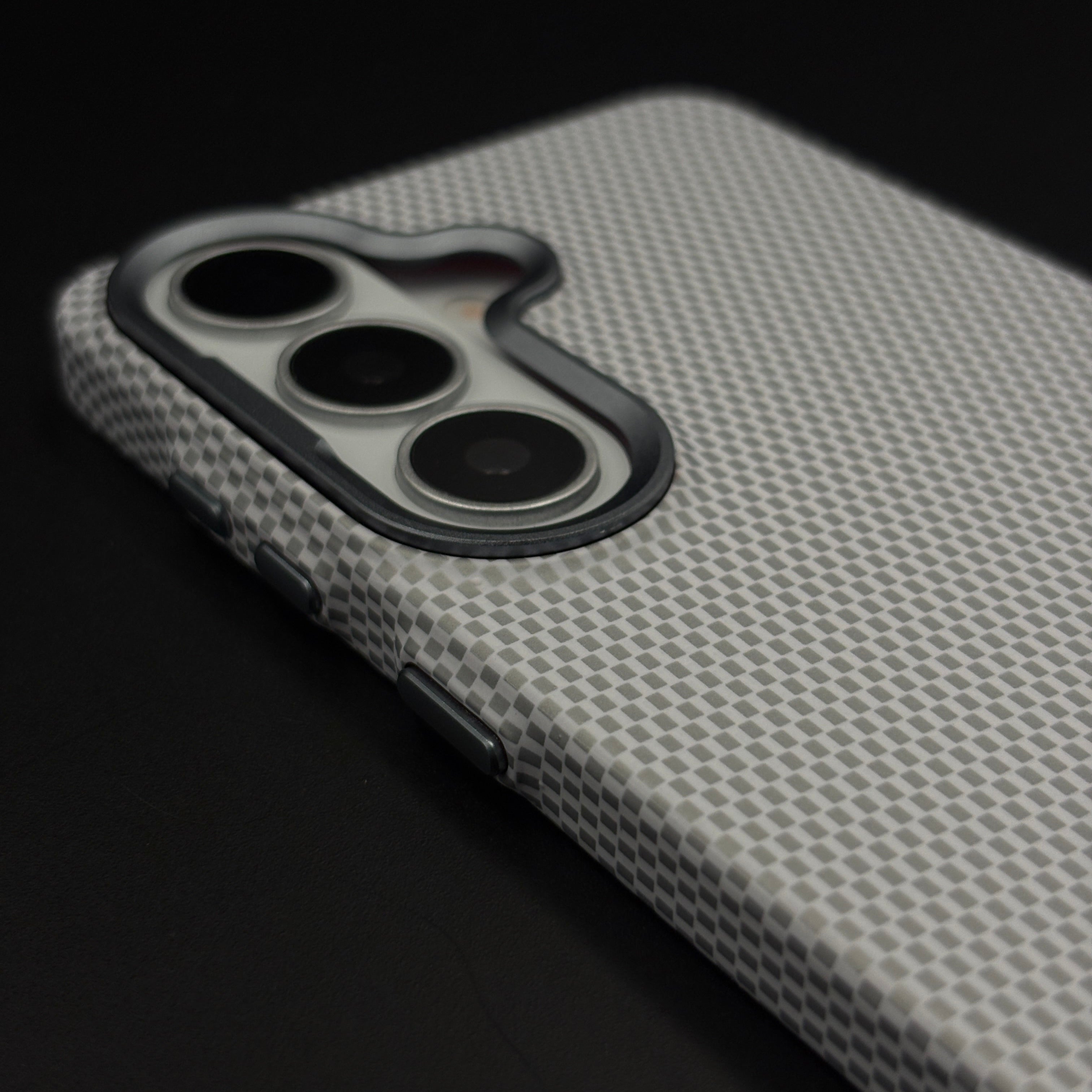 Frost Carbon Grid Dotted Hidden MagSafe Case Cover for Samsung Galaxy S26