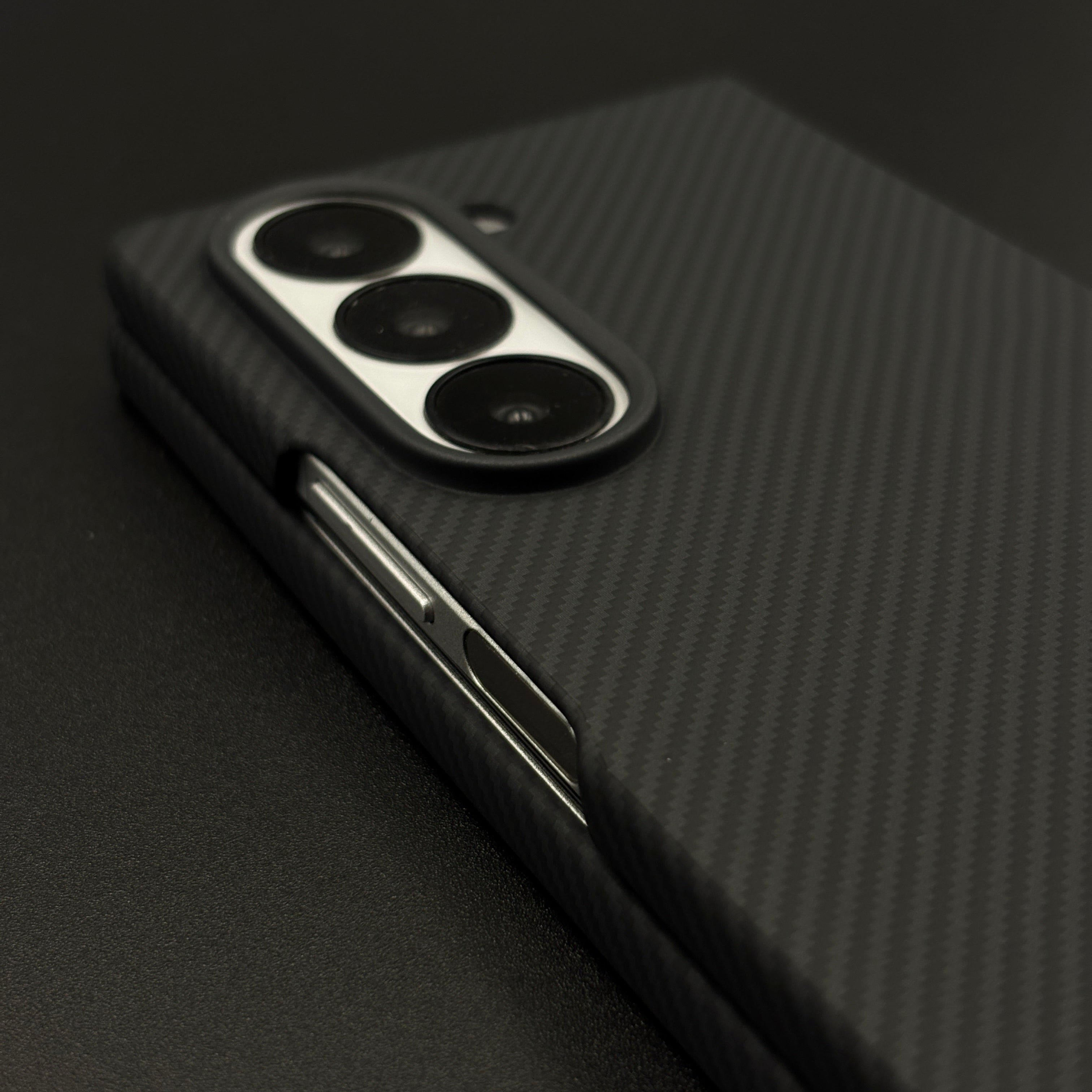 Black Carbon Fiber Grid Case for Samsung Galaxy Z Fold 6