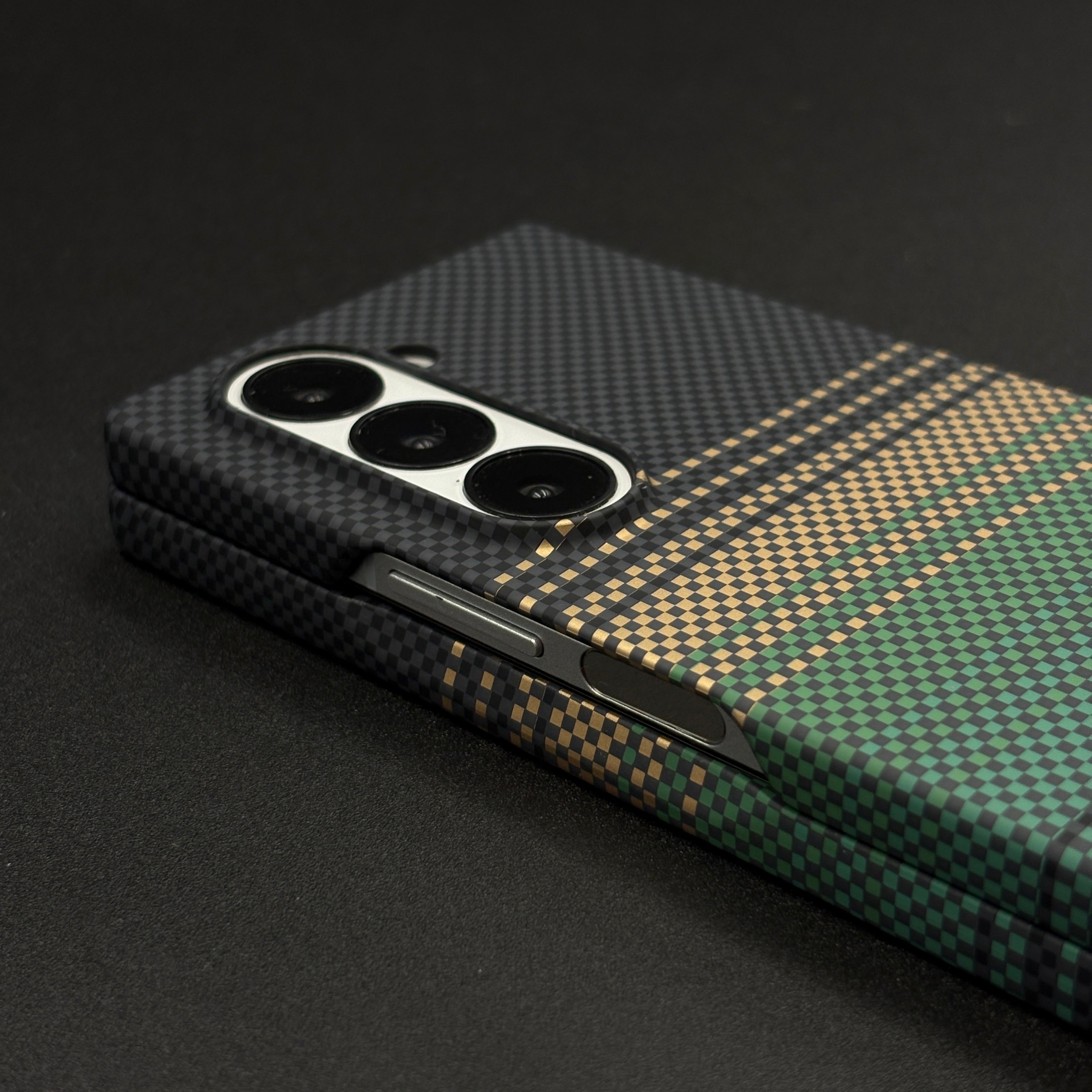 Green Stripe Slim Case for Samsung Galaxy Z Fold 6 | Rare Aramid Texture Finish | Real Carbon Fibre Feel | Hidden MagSafe