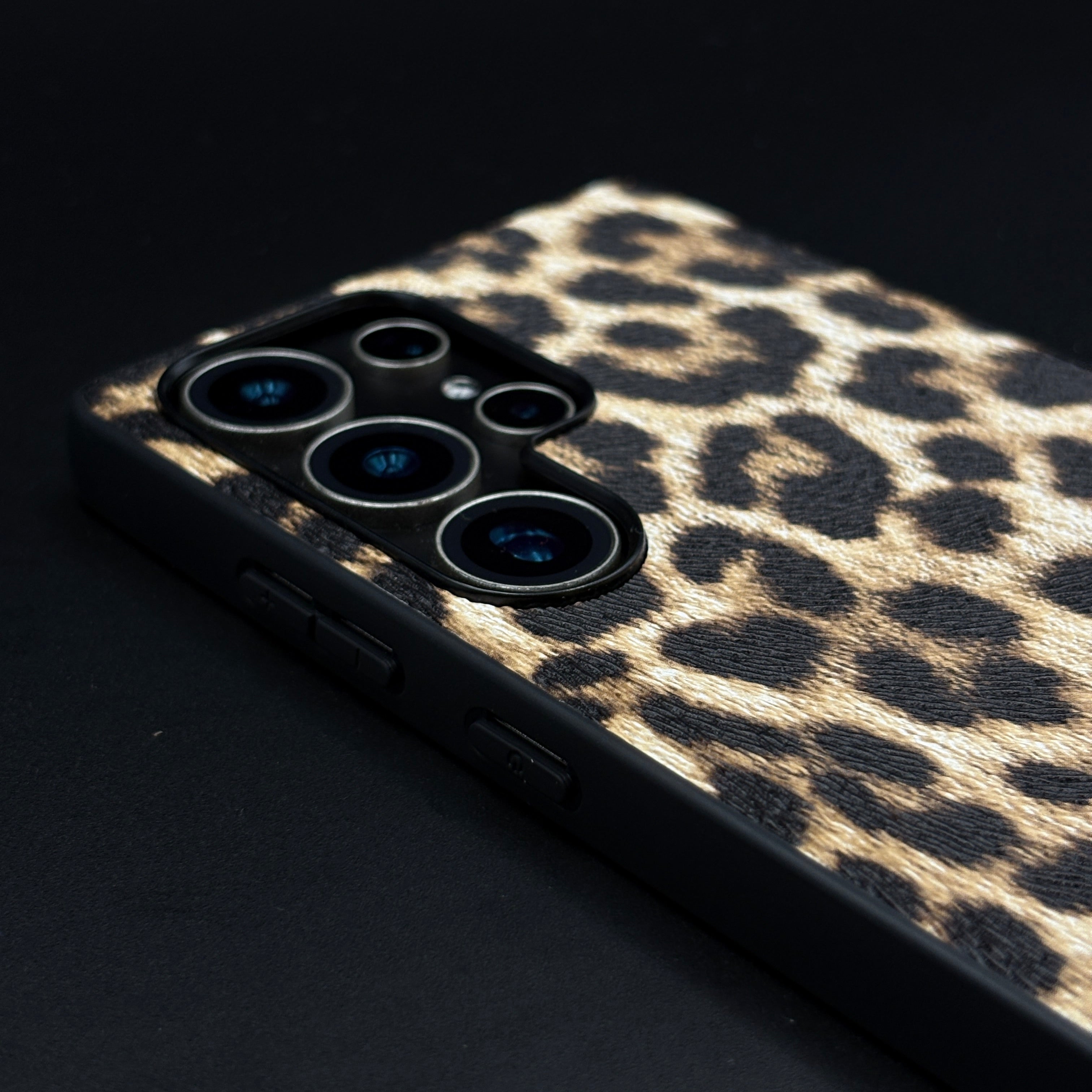 D&G Luxury Leopard Print Case for Samsung Galaxy S25 Ultra | Designer Protective Cover