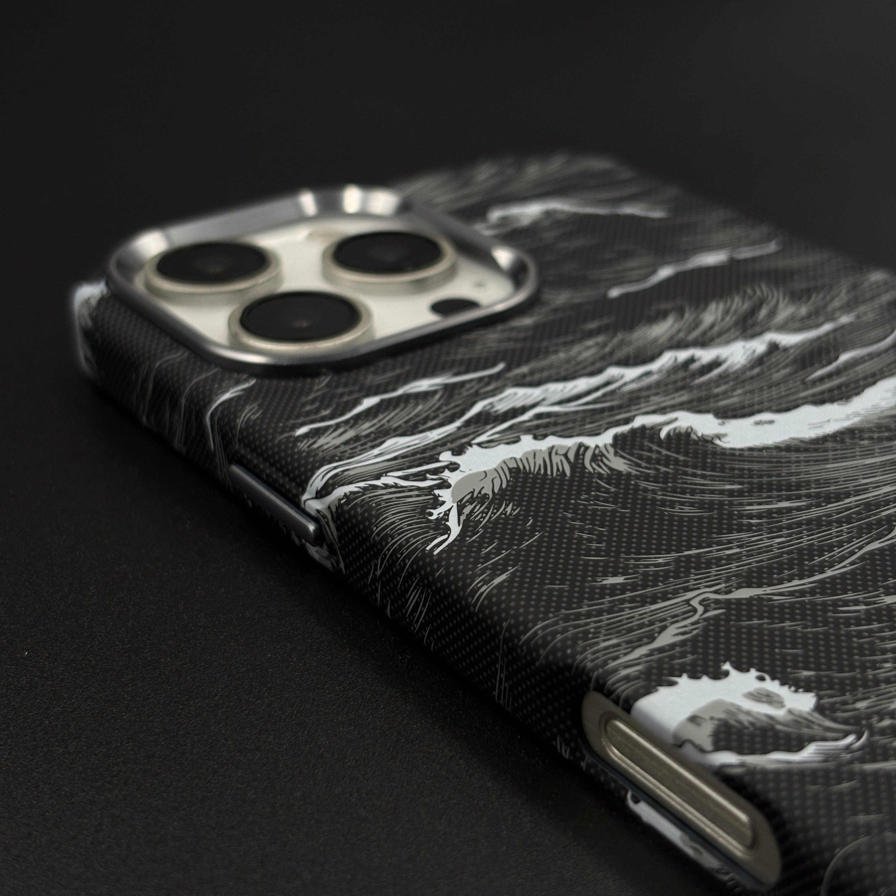 Wave Pattern Black Carbon Fiber Textured Hidden MagSafe Case Cover for iPhone
