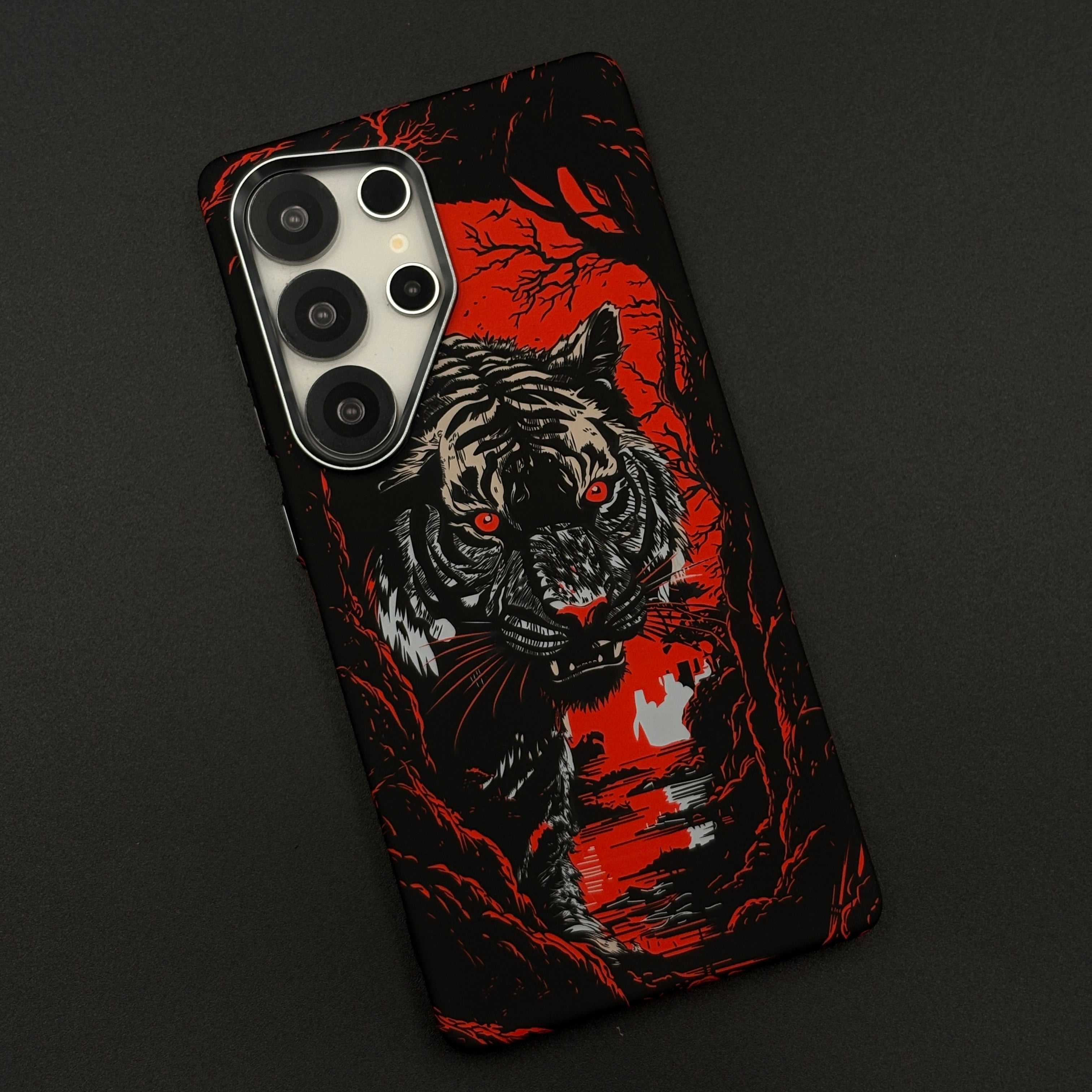 Tiger Flame Noir Carbon Fiber Hidden MagSafe Case for Samsung Galaxy S25 Ultra