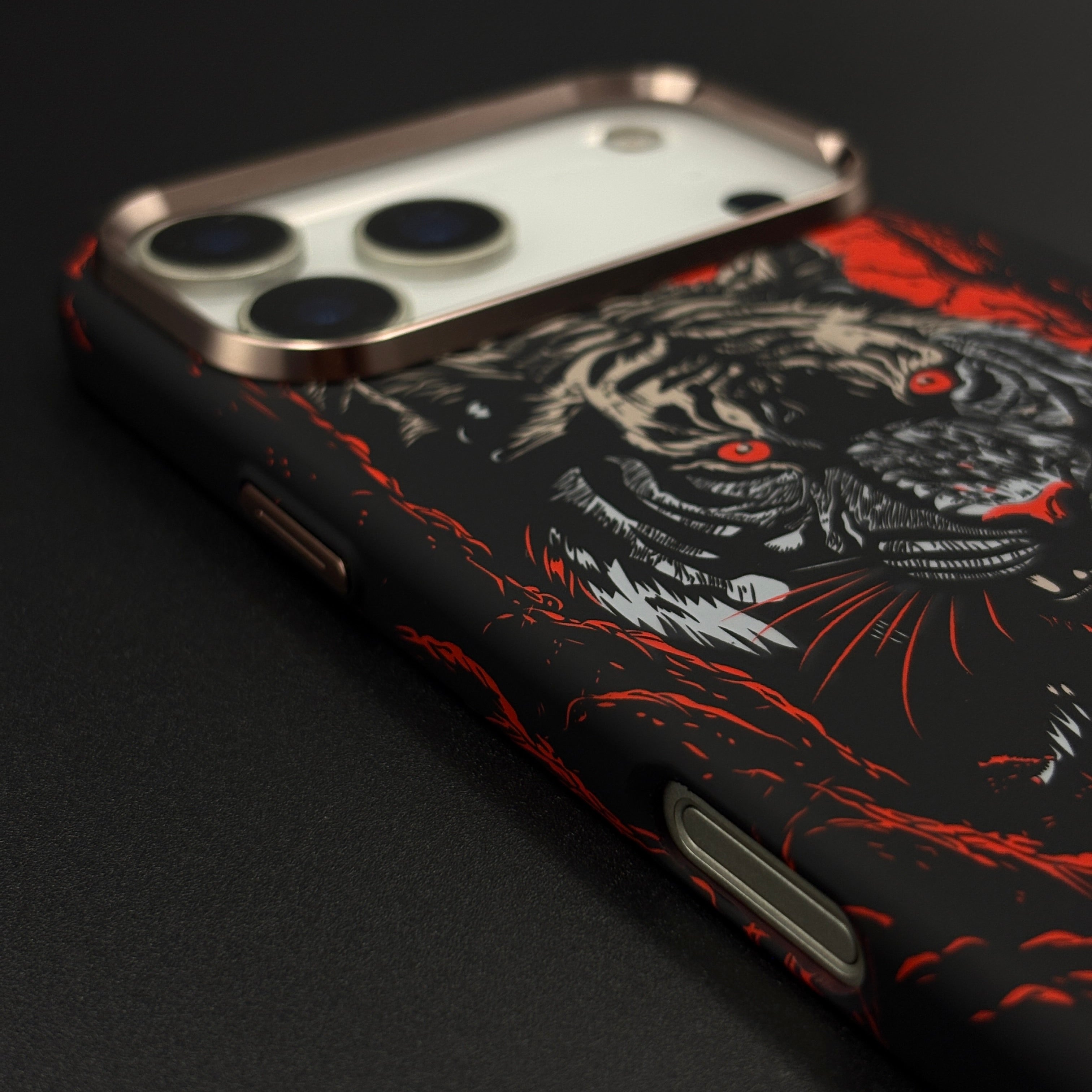Tiger Flame Noir Carbon Fiber Hidden MagSafe Case for iPhone 17 Series