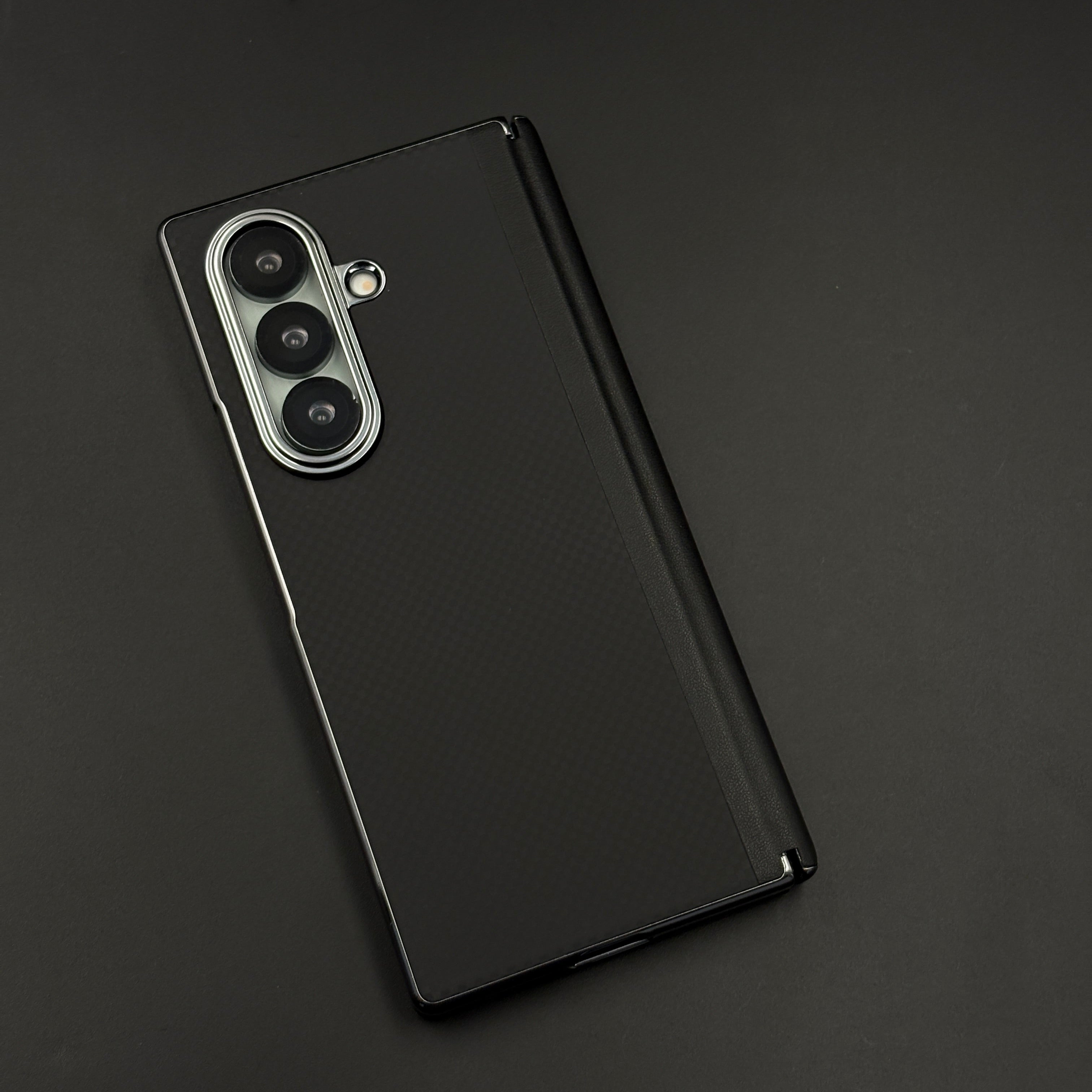 Carbon Fiber Feel Texture Hinge Protection Case for Samsung Galaxy Z Fold 7 | Front Screen Protector