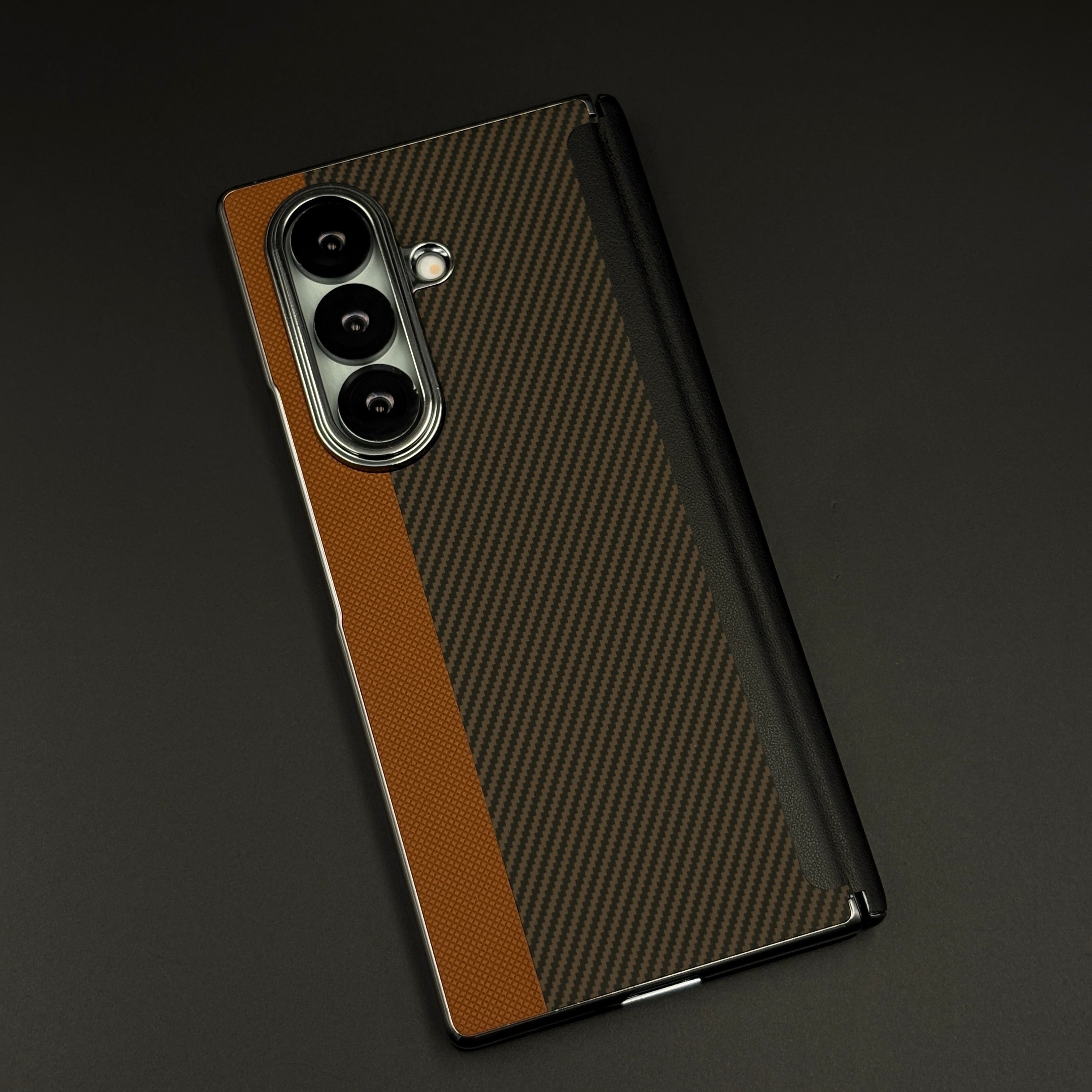 Dual Tone Carbon Fiber Hinge Protection Case for Samsung Galaxy Z Fold 7 | Front Screen Protector Included