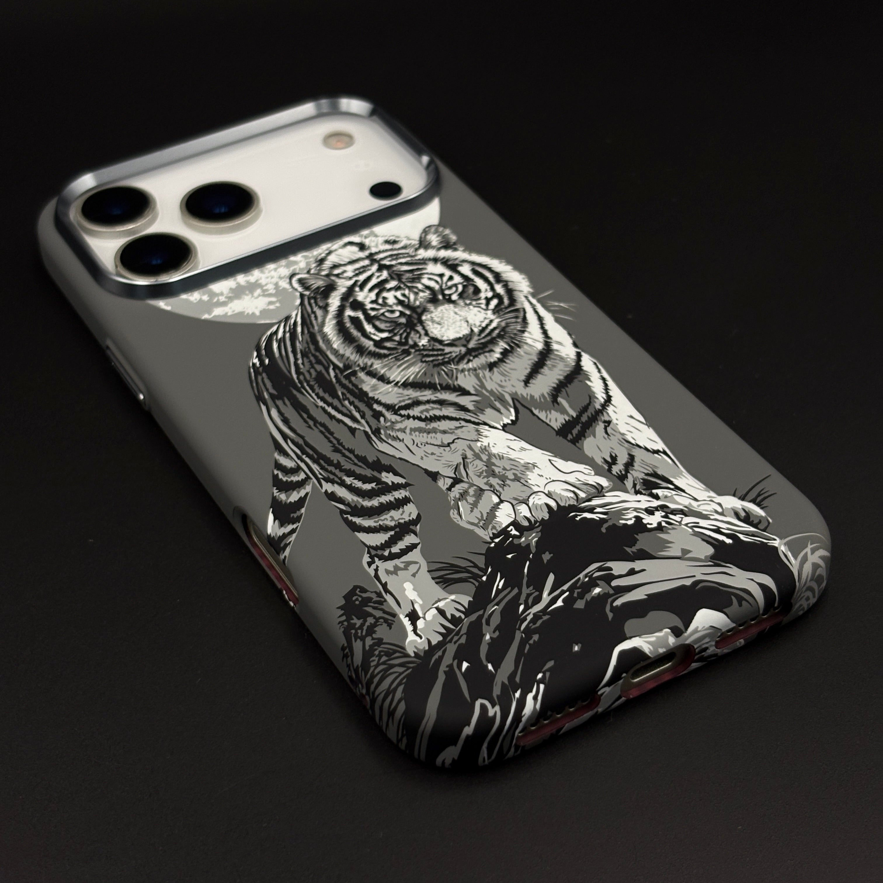 Aramid Texture Case Moonlit Tiger Prowl for iPhone 17 Series Carbon Fibre Feel | Hidden MagSafe | Ultra Slim Fit