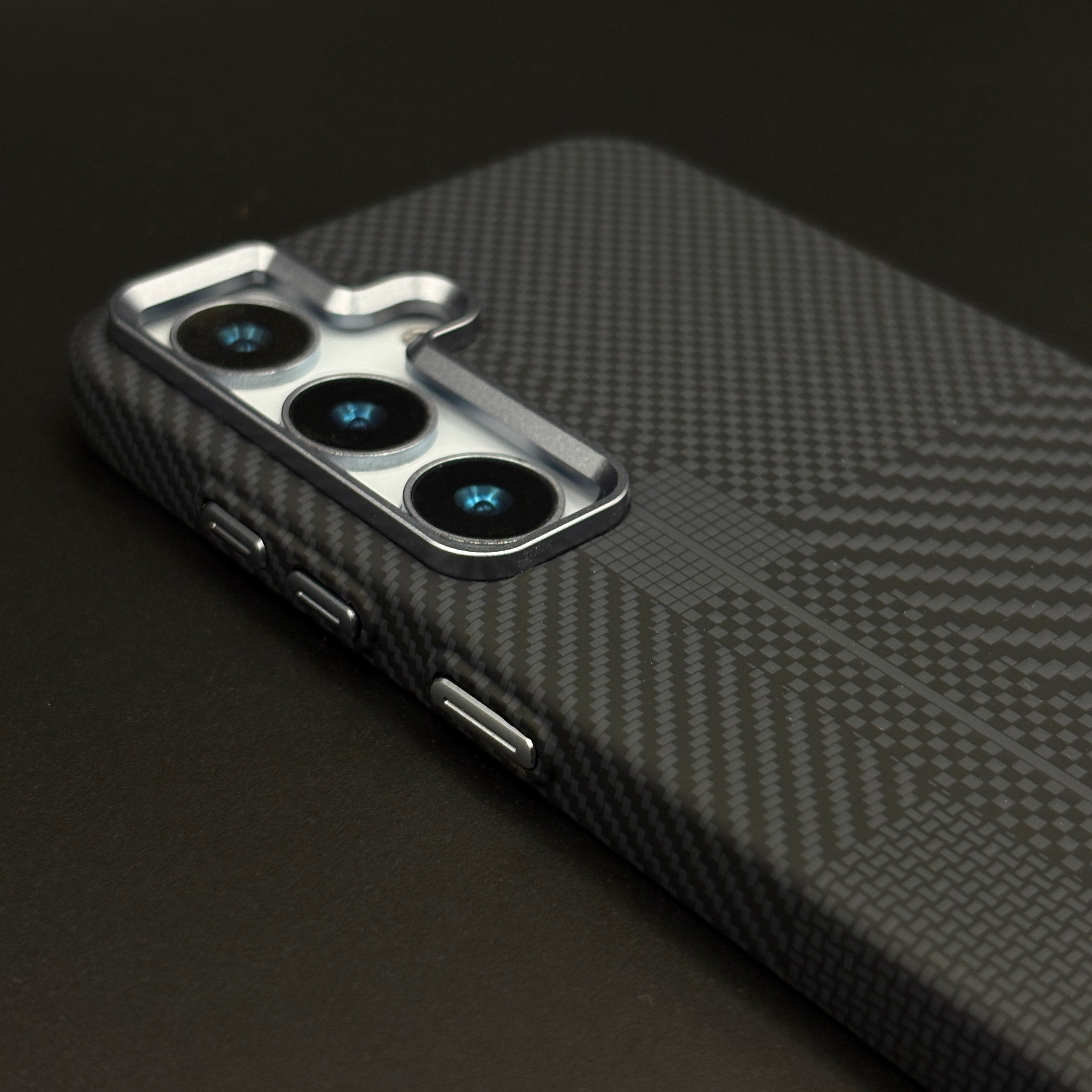 Midnight Black Hidden MagSafe Carbon Fibre Feel Case for Samsung Galaxy S24 | S25 | Slim Protection