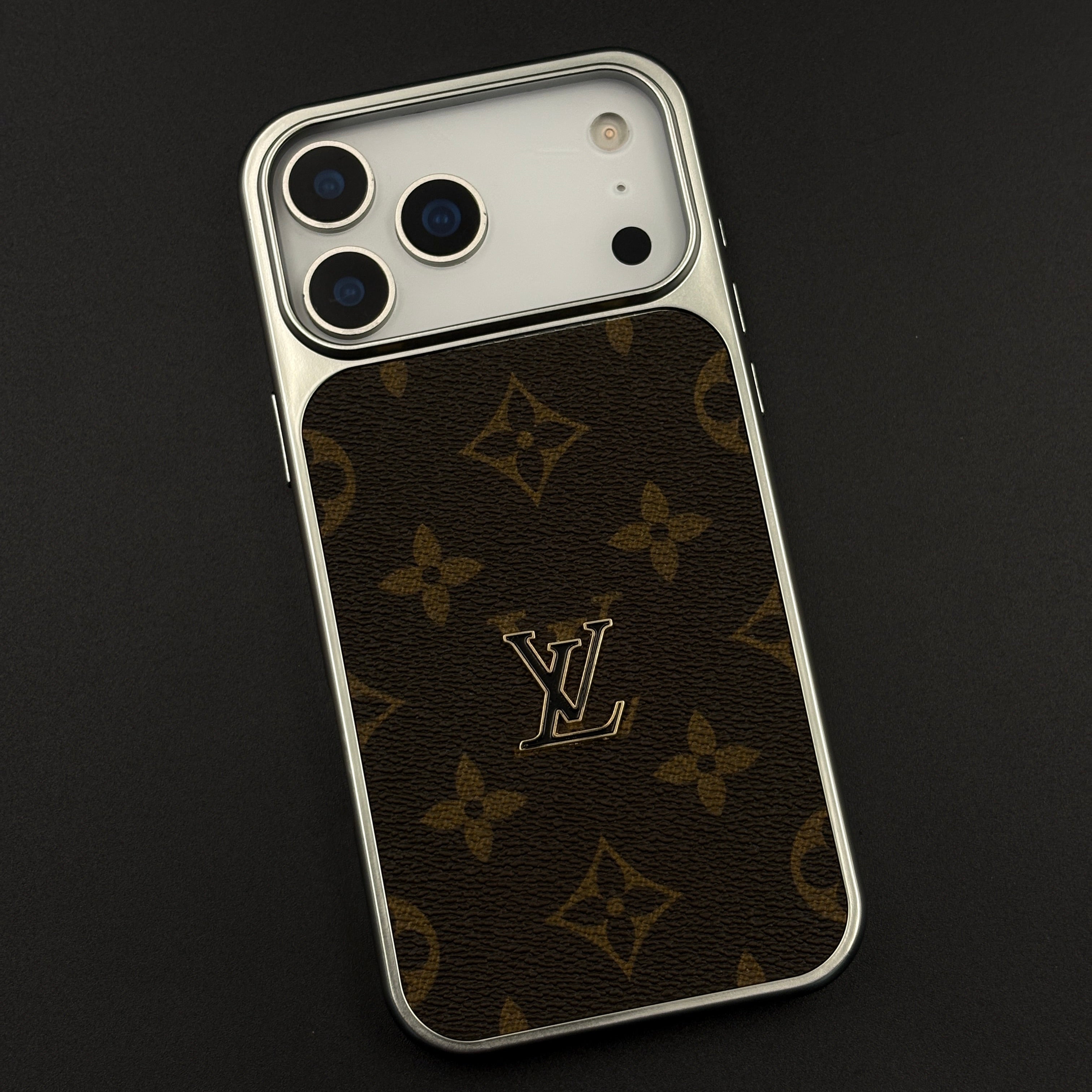 Luxury Fashion Brand Leather-Texture Case with Metallic Logo for iPhone 17 Series