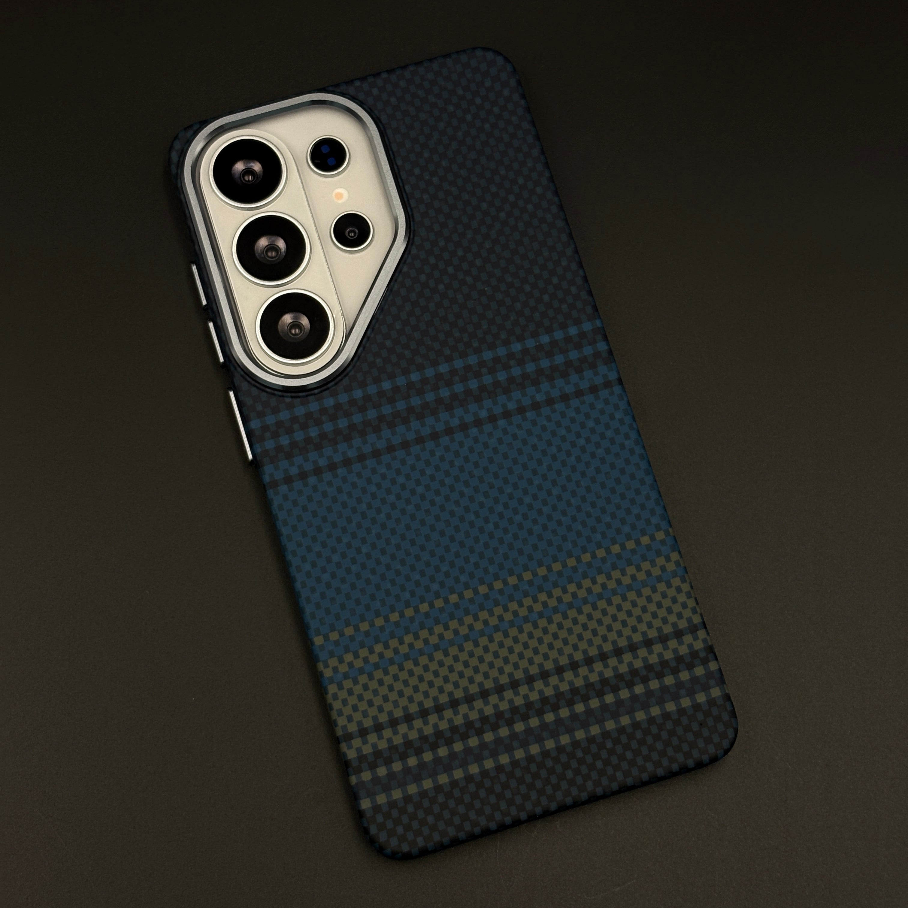 Carbon Fibre Gradient Stripe Hidden MagSafe Mobile Case Cover for Samsung Galaxy S26 Ultra