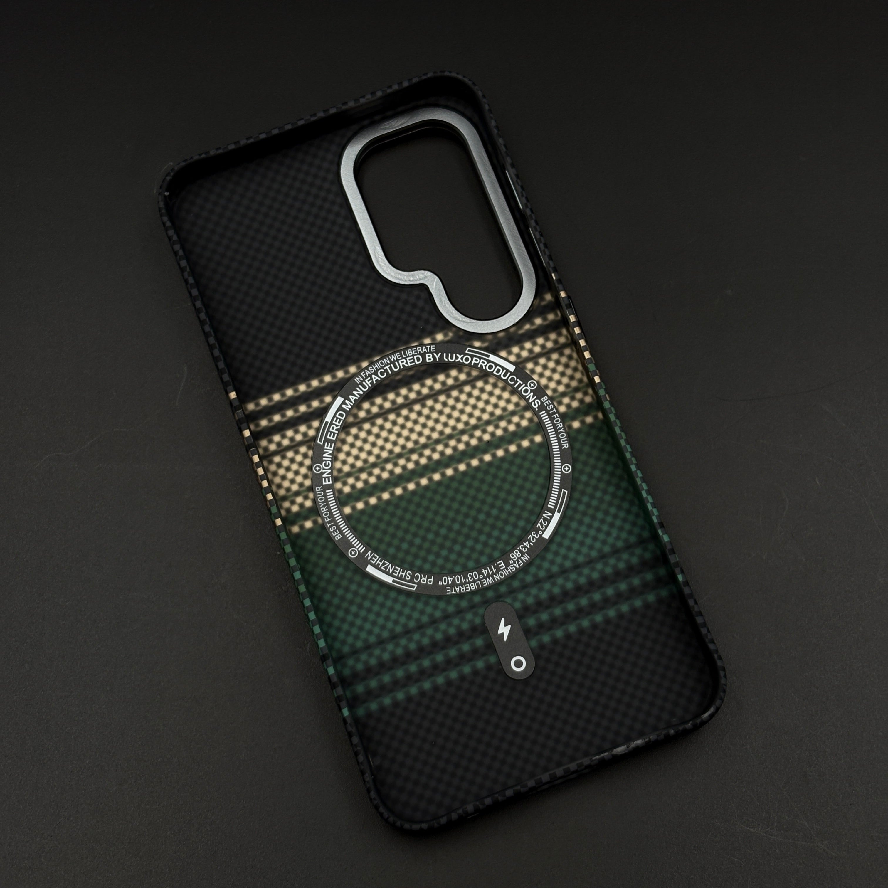 Pixelated Premium Slim Case Samsung Galaxy S24 | Rare Aramid Texture Finish | Real Carbon Fibre Feel | Hidden MagSafe