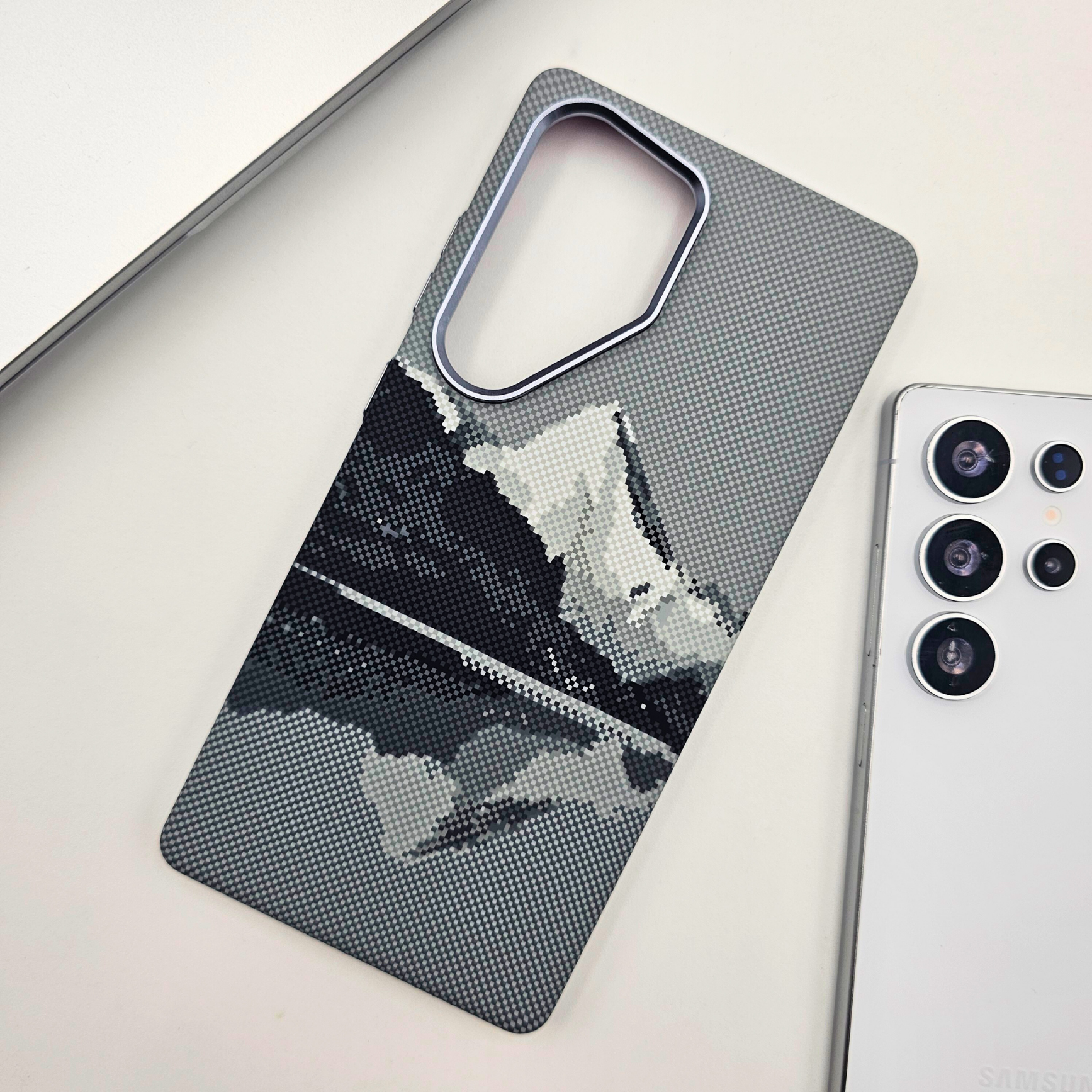 Samsung Galaxy S24 Ultra Mountain Premium Slim Case | Rare Aramid Texture Finish | Real Carbon Fibre Feel | Hidden MagSafe