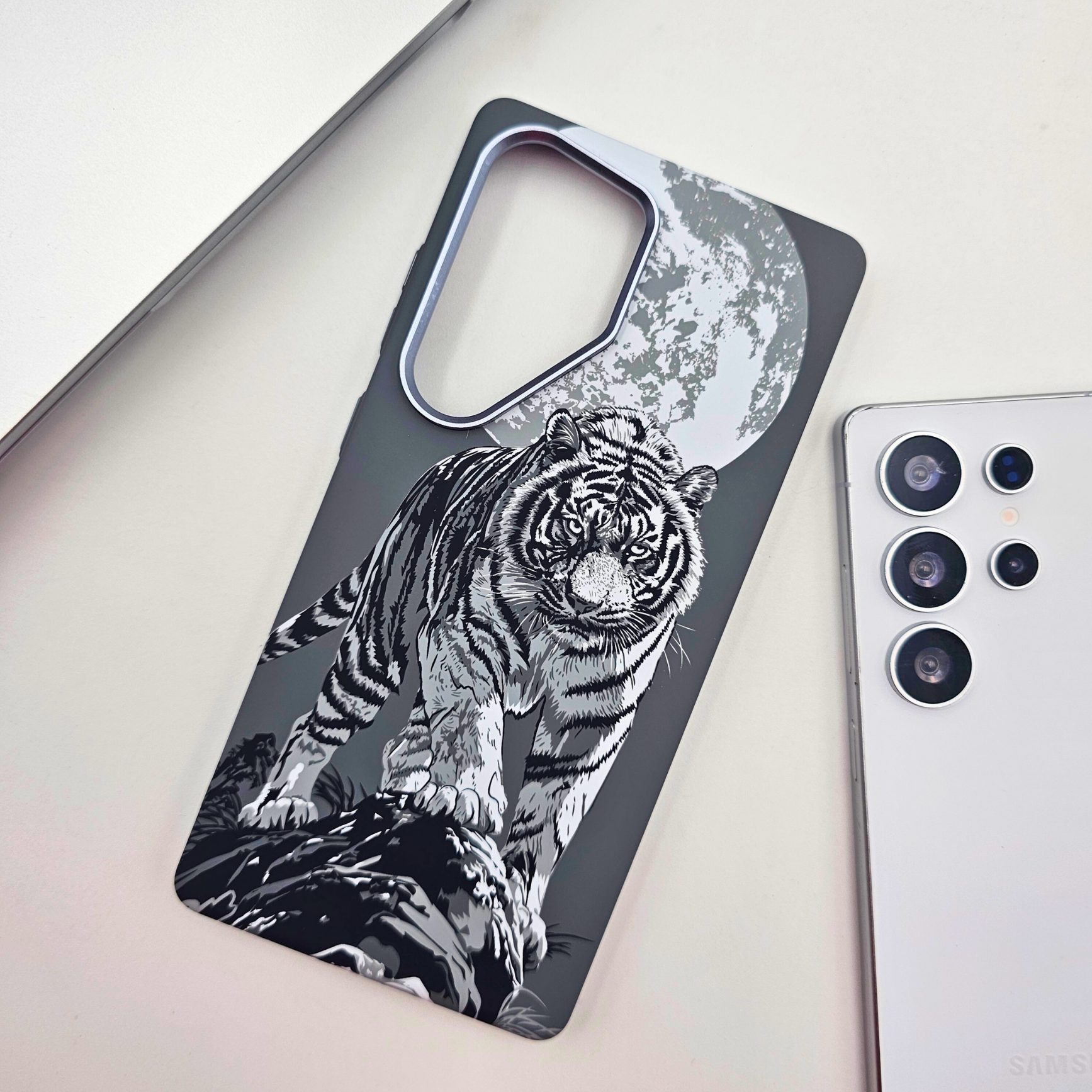 Samsung Galaxy S24 Ultra Tiger Grey Premium Slim Case | Rare Aramid Texture Finish | Real Carbon Fibre Feel | Hidden MagSafe
