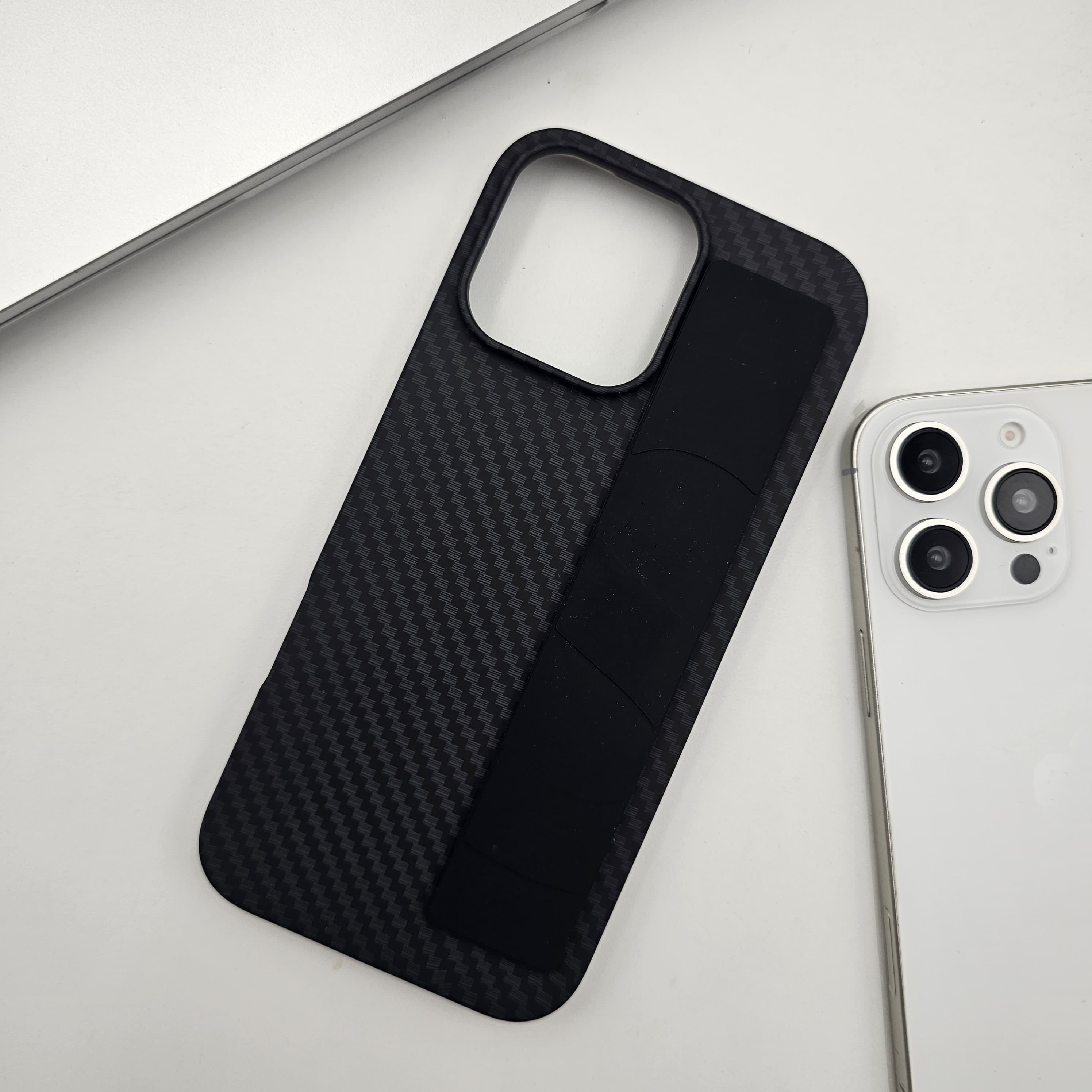 iPhone Carbon Fibre Wristband Matte Case