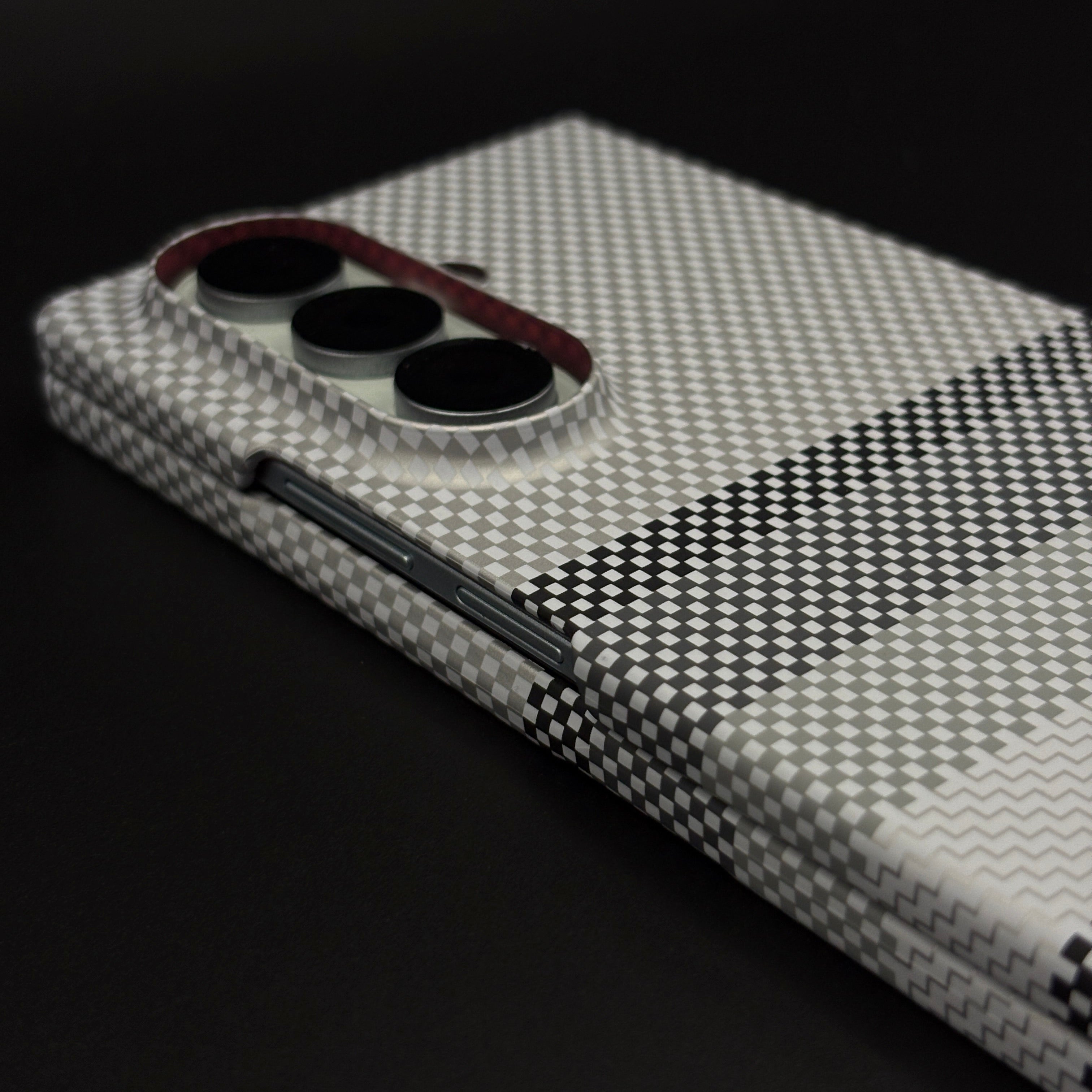 Aramid Texture Case Monochrome Stripe for Samsung Galaxy Z Fold 7 Carbon Fibre Feel | Hidden MagSafe | Ultra Slim Fit