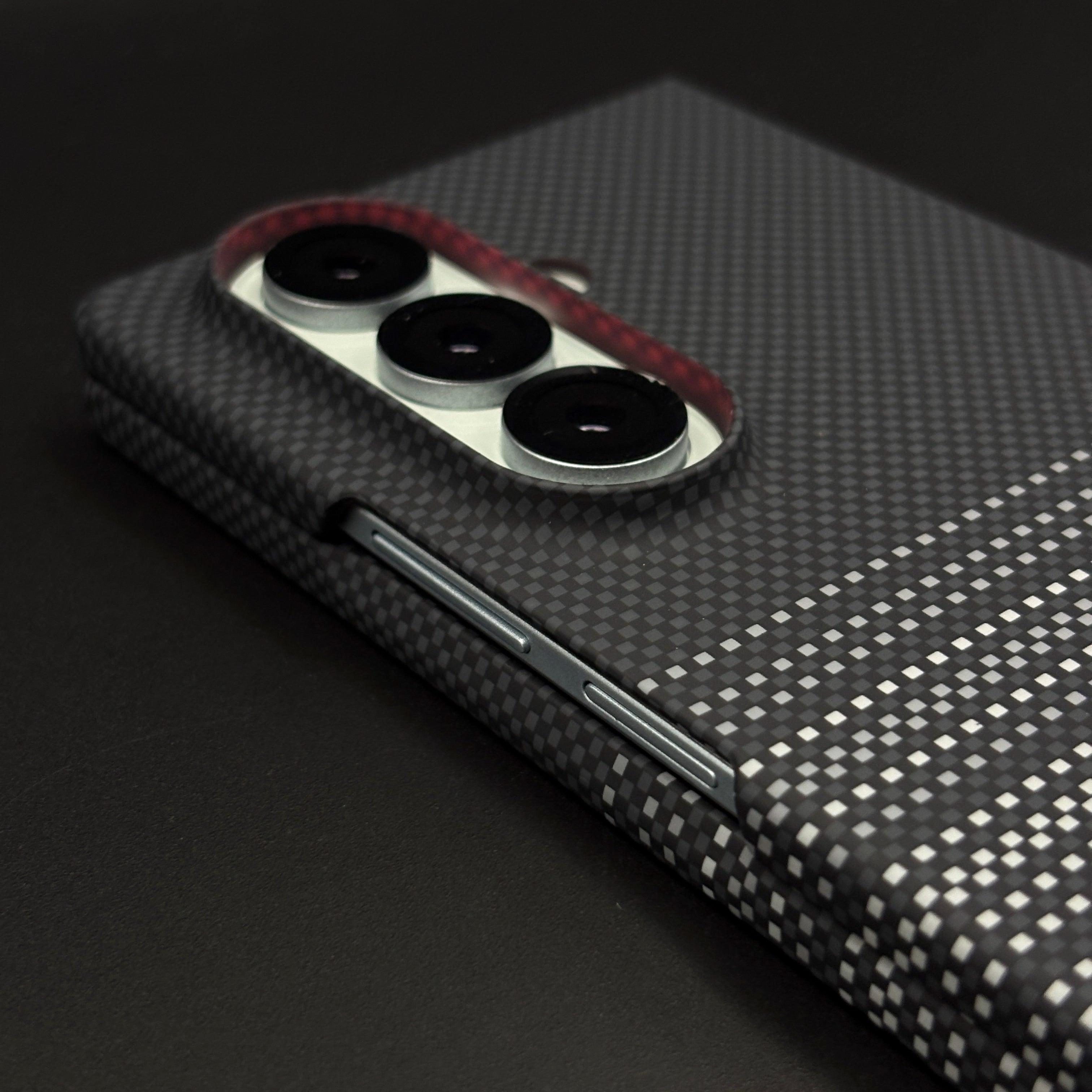 Aramid Texture Case Shadow Gray Stripe for Samsung Galaxy Z Fold 7 Carbon Fibre Feel | Hidden MagSafe | Ultra Slim Fit