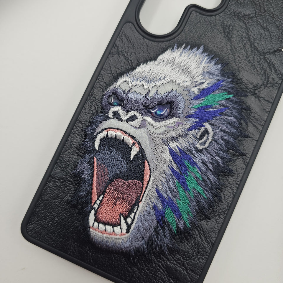 Samsung Galaxy S25 Ultra Animal Roar Embroiderey Leather Magsafe Case