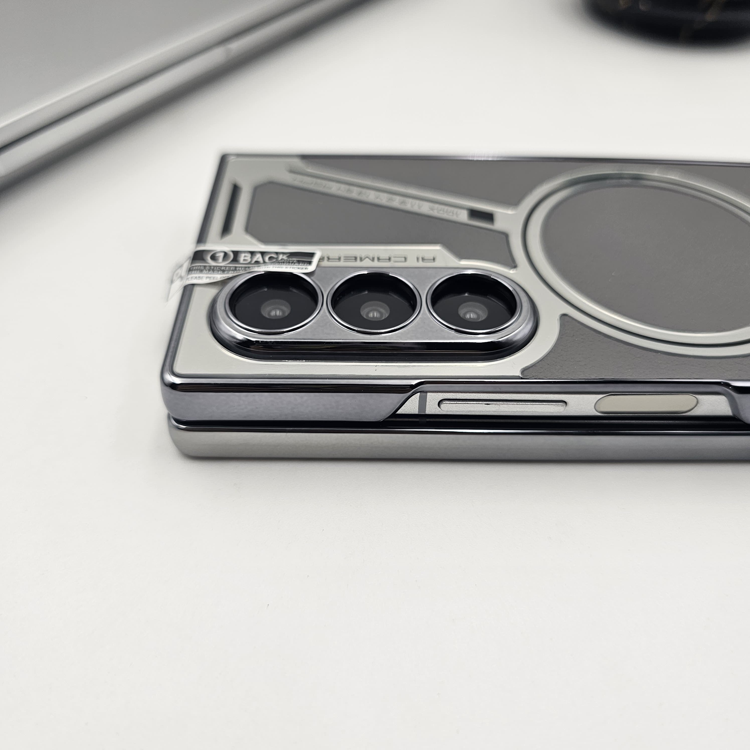 Samsung Galaxy Z Fold 6 Luxury Electroplated Magnetic Magsafe Case