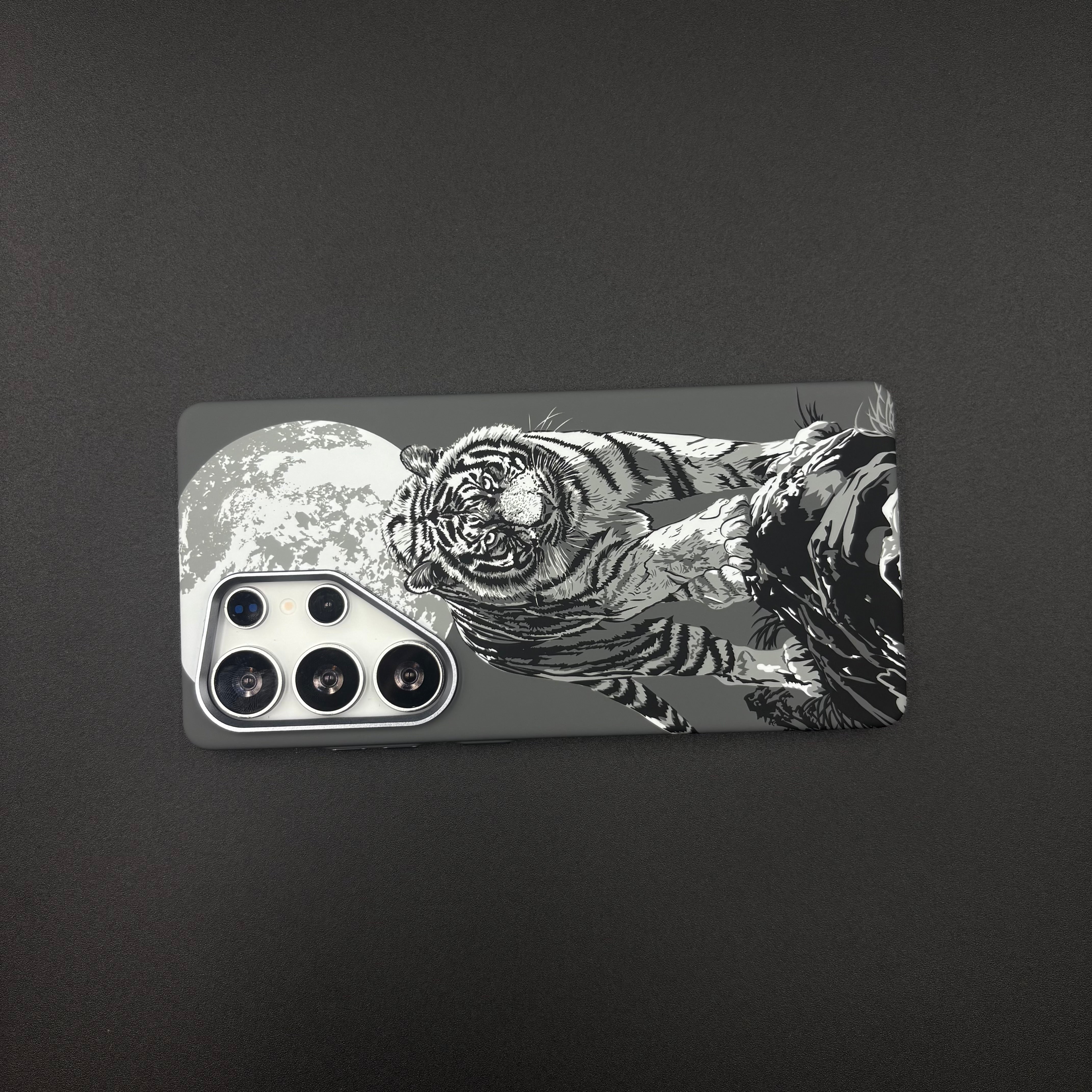 Samsung Galaxy S25 Ultra Tiger Grey Premium Slim Case | Rare Aramid Texture Finish | Real Carbon Fibre Feel | Hidden MagSafe