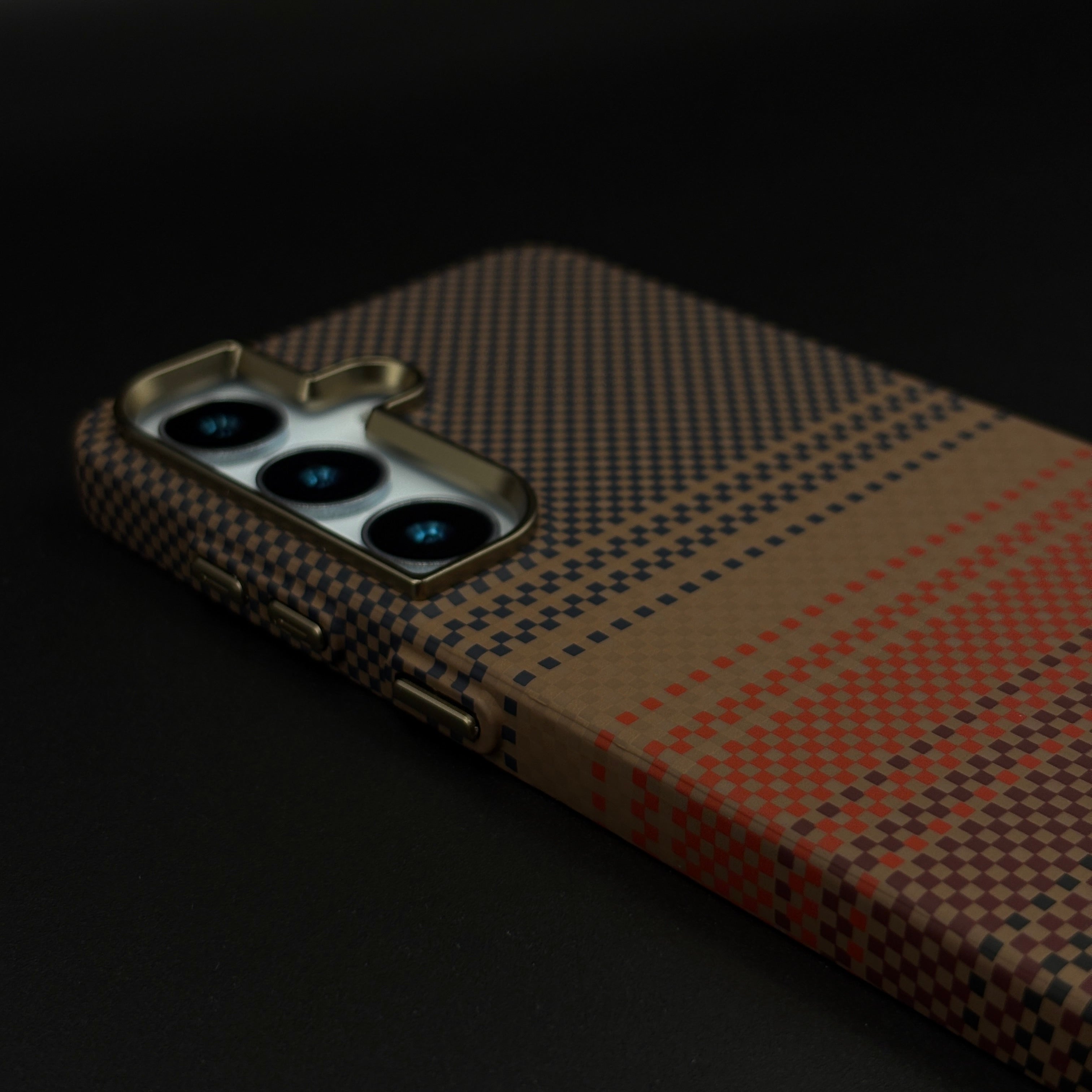 Rustic Terra Plaid Aramid Case for Galaxy S24 | S25 | Carbon Fibre Texture | Hidden MagSafe