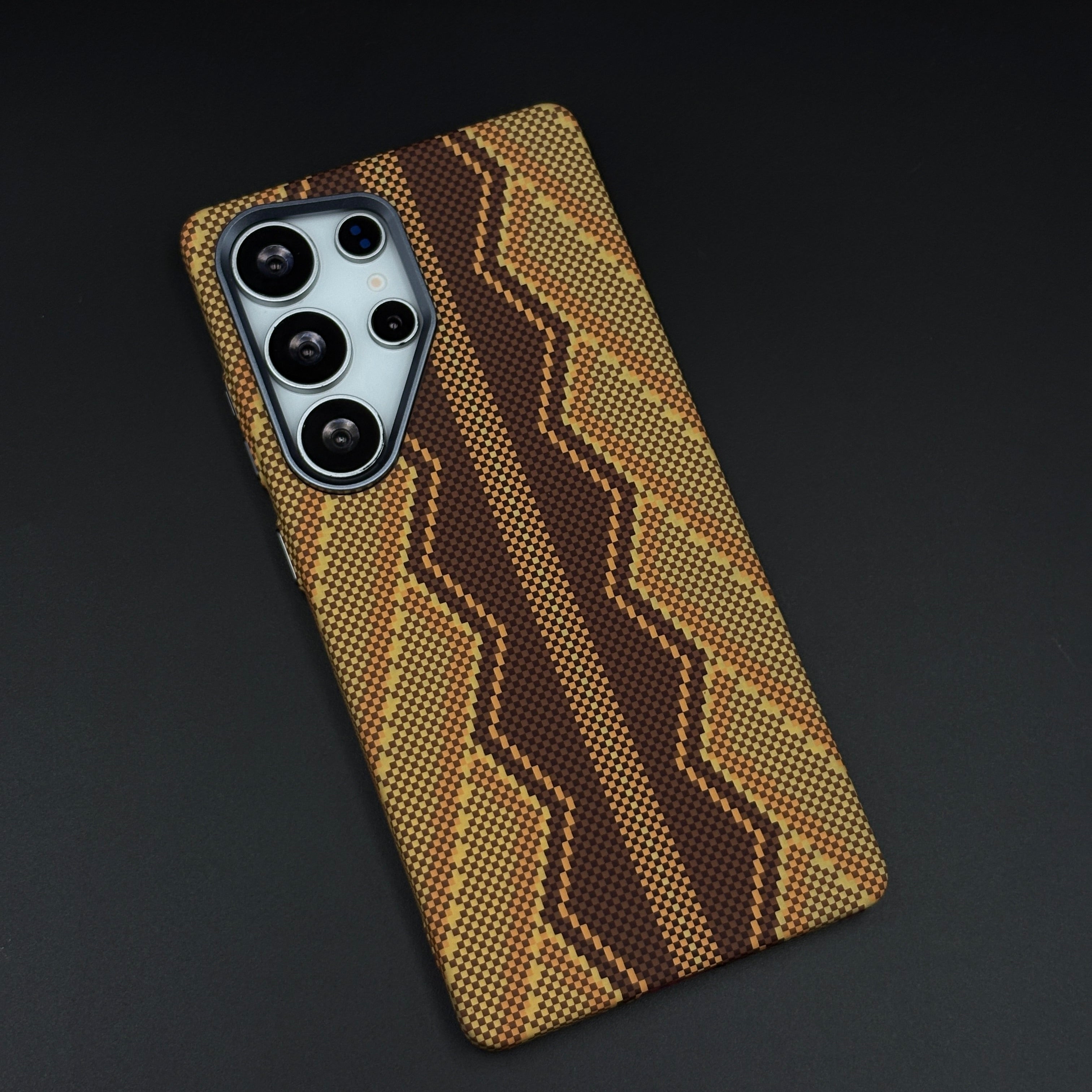 Aramid Texture Case Desert Brown Zigzag for Samsung Galaxy S25 Ultra Carbon Fibre Feel | Hidden MagSafe | Ultra Slim Fit