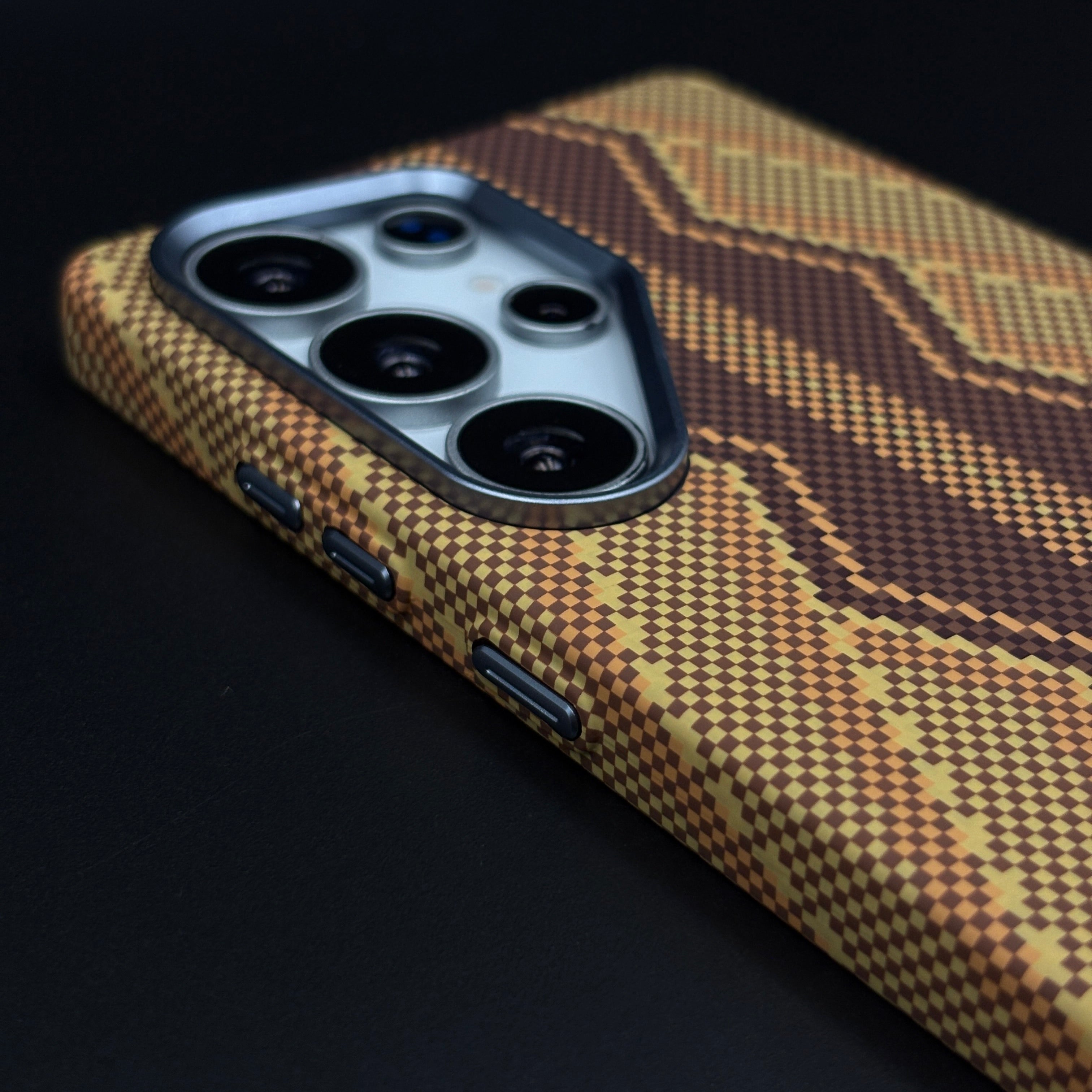 Aramid Texture Case Desert Brown Zigzag for Samsung Galaxy S25 Ultra Carbon Fibre Feel | Hidden MagSafe | Ultra Slim Fit