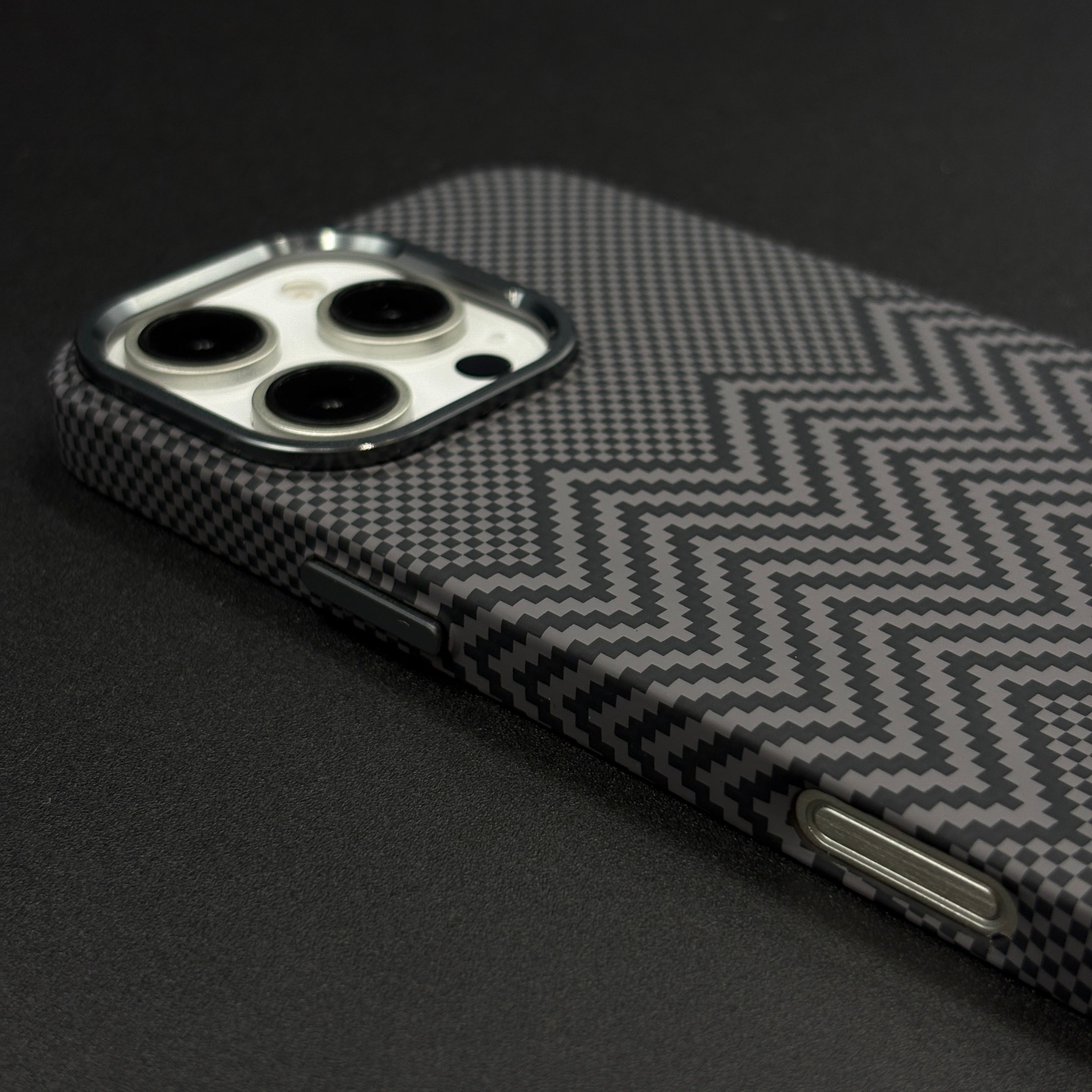 Aramid Texture Case Dual Tone Black for iPhone Carbon Fibre Feel | Hidden MagSafe | Ultra Slim Fit
