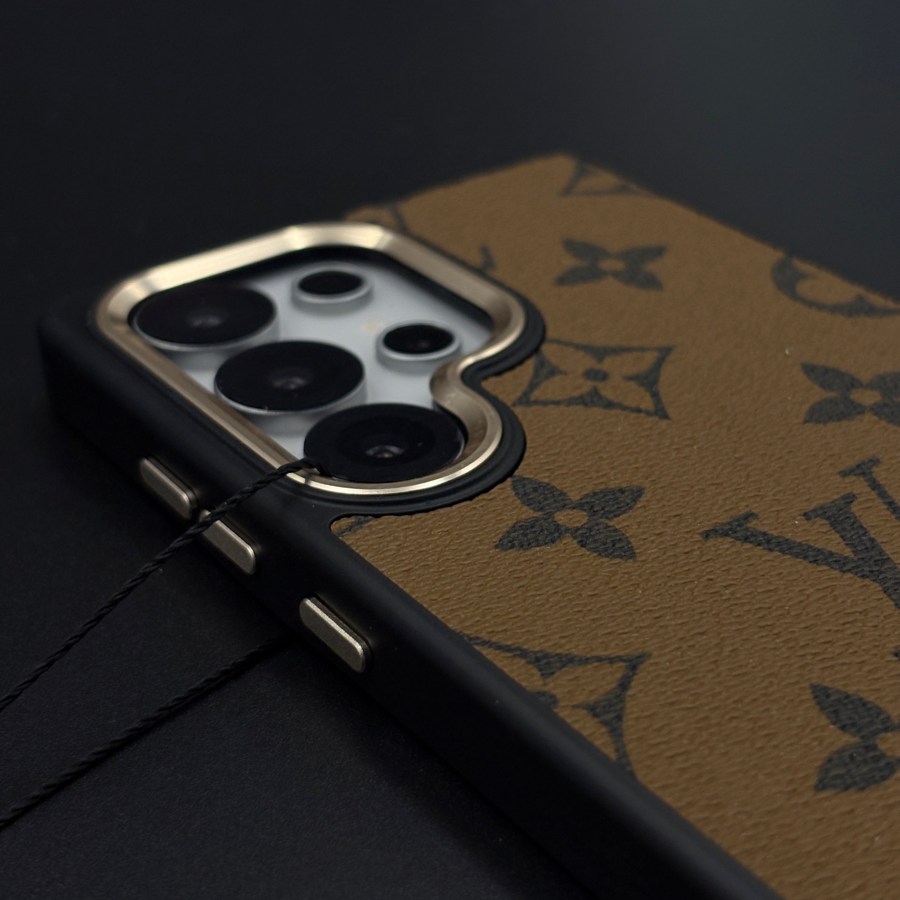 Luxury Fashion Brand Classic Monogram Case for Samsung Galaxy S25 Ultra with Signature Heritage Logo