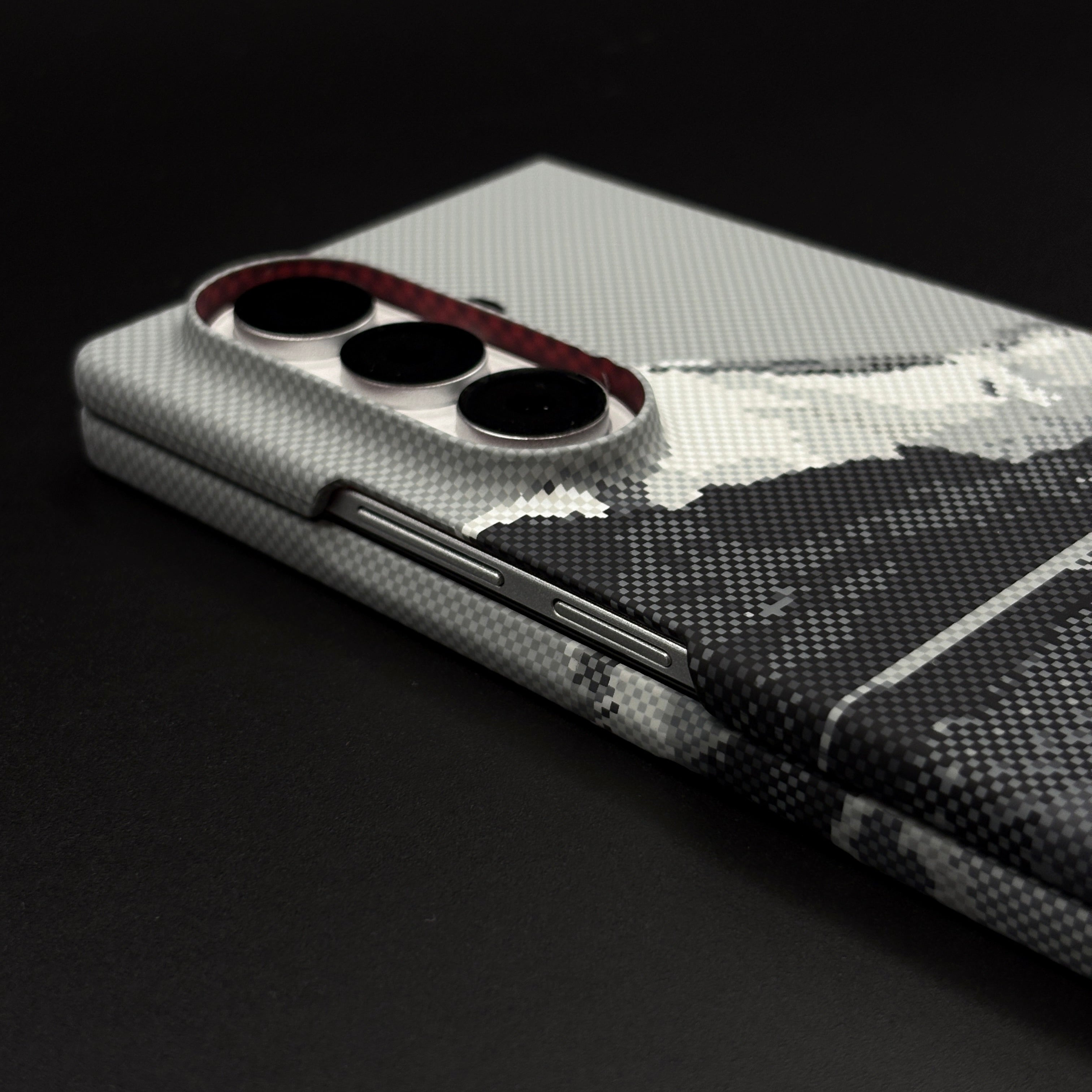 Aramid Texture Case Stripe Pattern Mountain for Samsung Galaxy Z Fold 7 Carbon Fibre Feel | Hidden MagSafe | Ultra Slim Fit