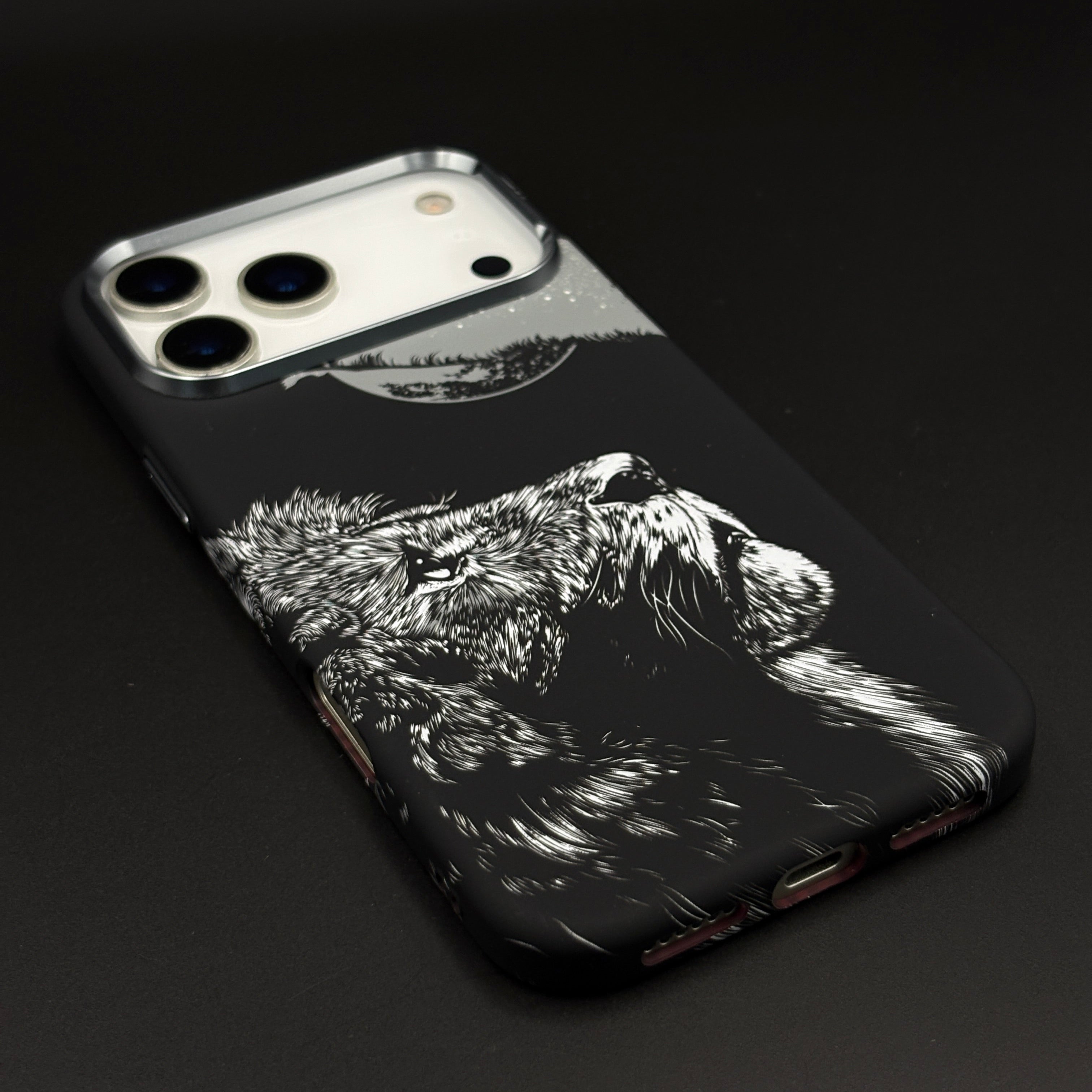 Aramid Texture Case Lone Lion Nightscape for iPhone 17 Series Carbon Fibre Feel | Hidden MagSafe | Ultra Slim Fit