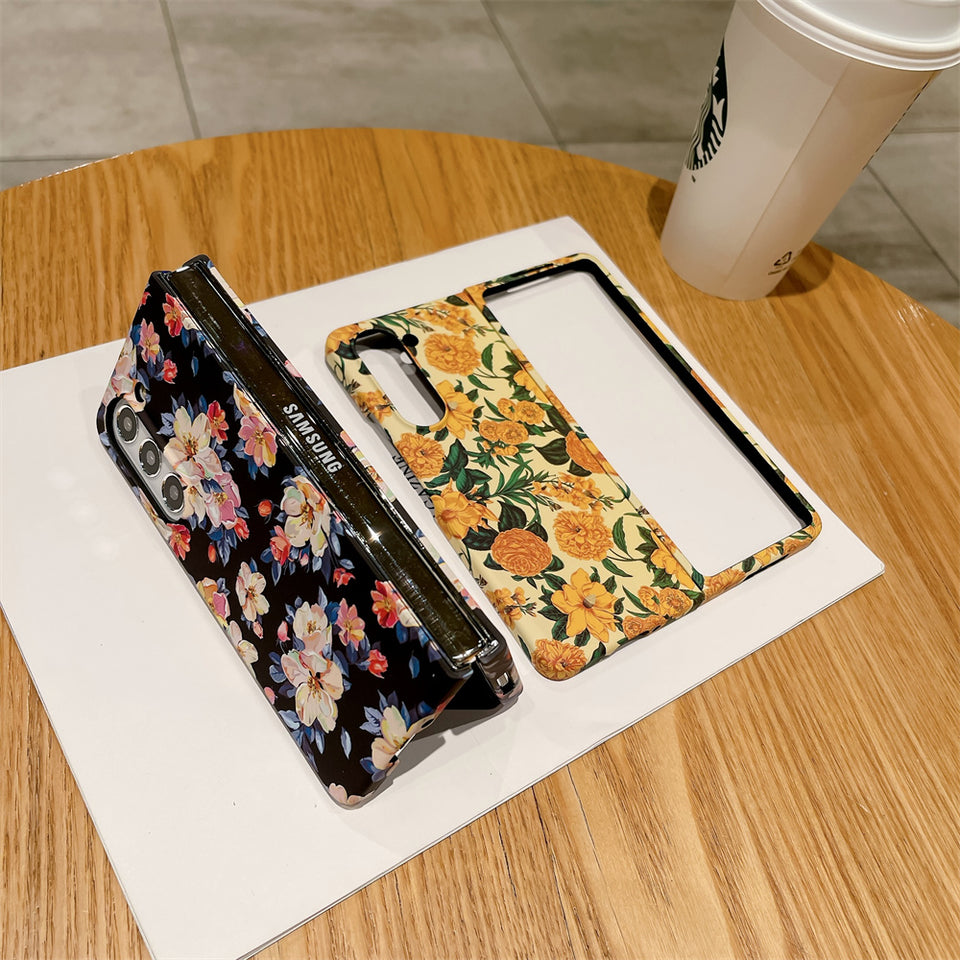 Samsuns Galaxy Z Fold 5 Ultra Thin Floral Hard Shell Case Cover