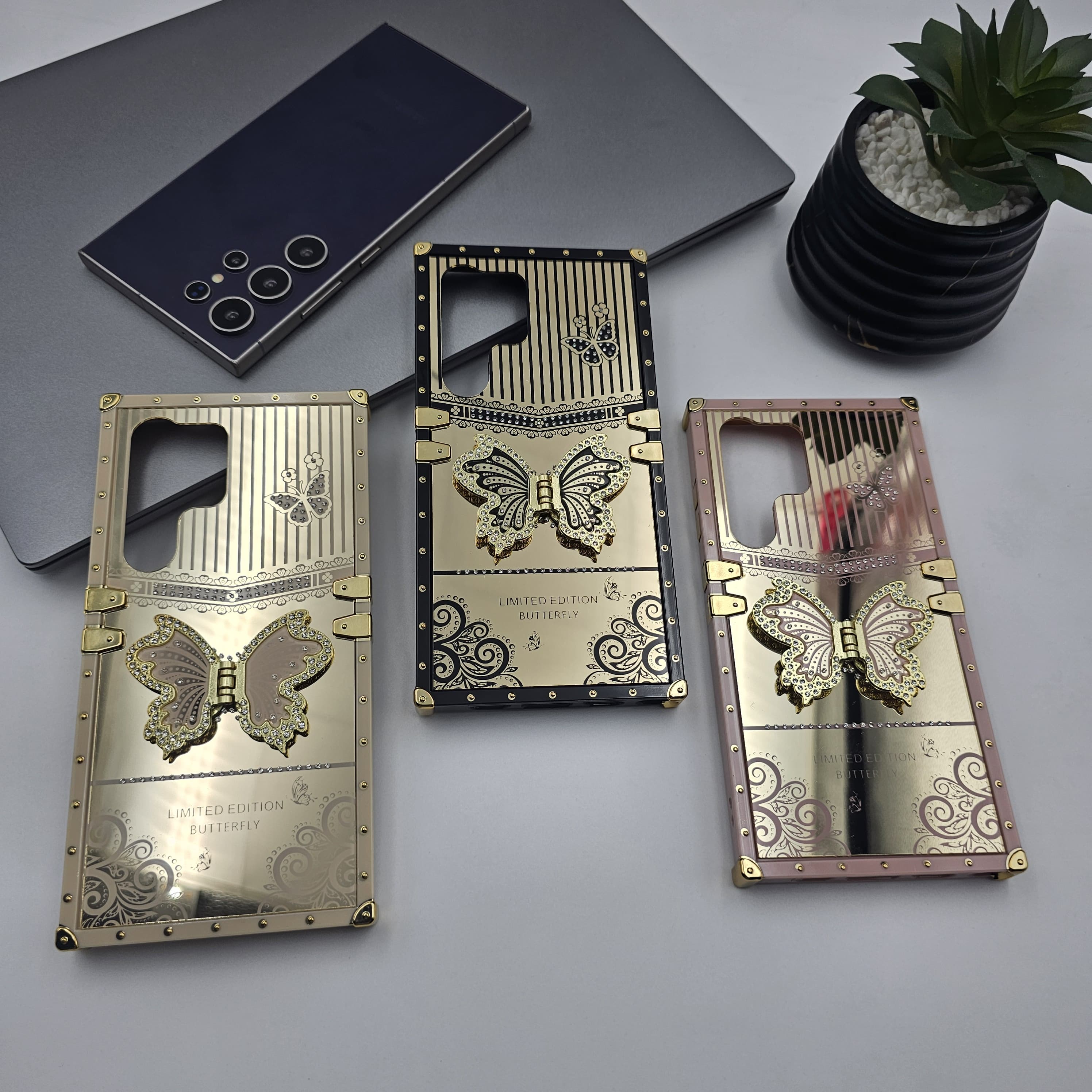 Luxury Butterfly Trunk Case for Samsung Galaxy S24 Ultra | Gold Mirror Finish | Diamond Butterfly