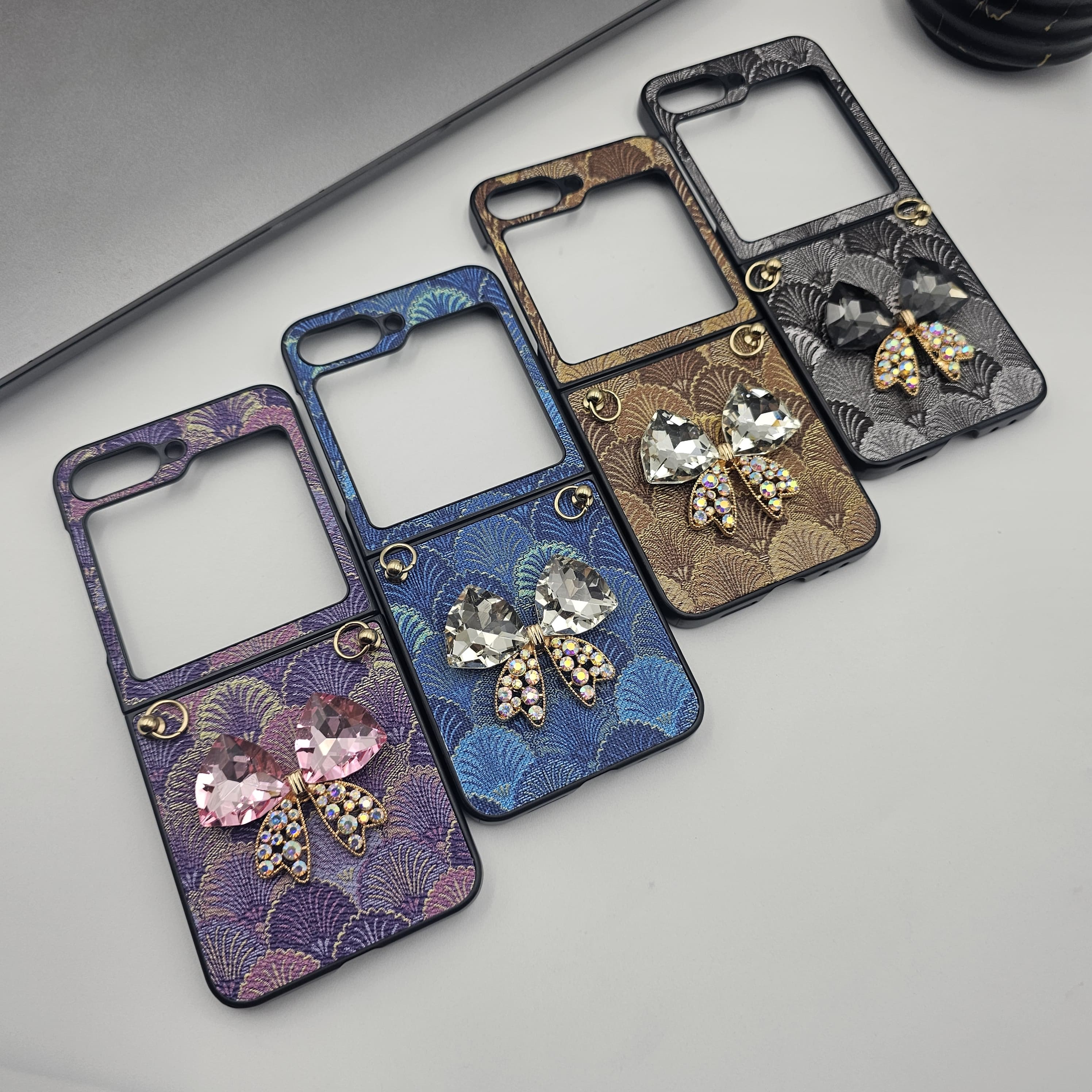 Samsung Galaxy Z Flip 6 Sea Shell Pattern Bow Diamond Pearl Strap Holder Case