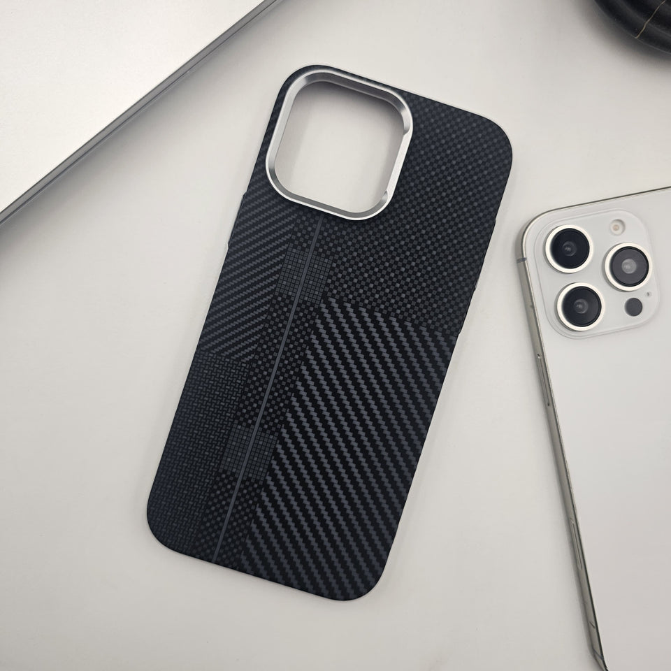 iPhone Carbon Fibre Feel Pattern With Magsafe Case
