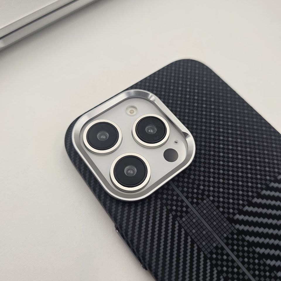 iPhone Carbon Fibre Feel Pattern With Magsafe Case
