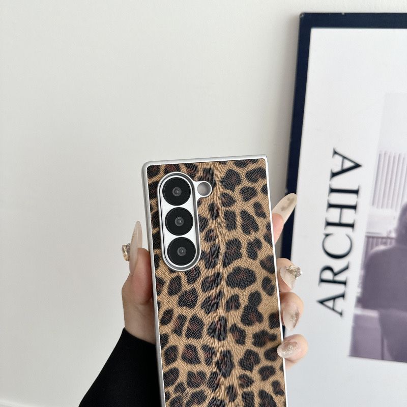 Samsung Galaxy Z Fold 5 Leopard Print Design Case