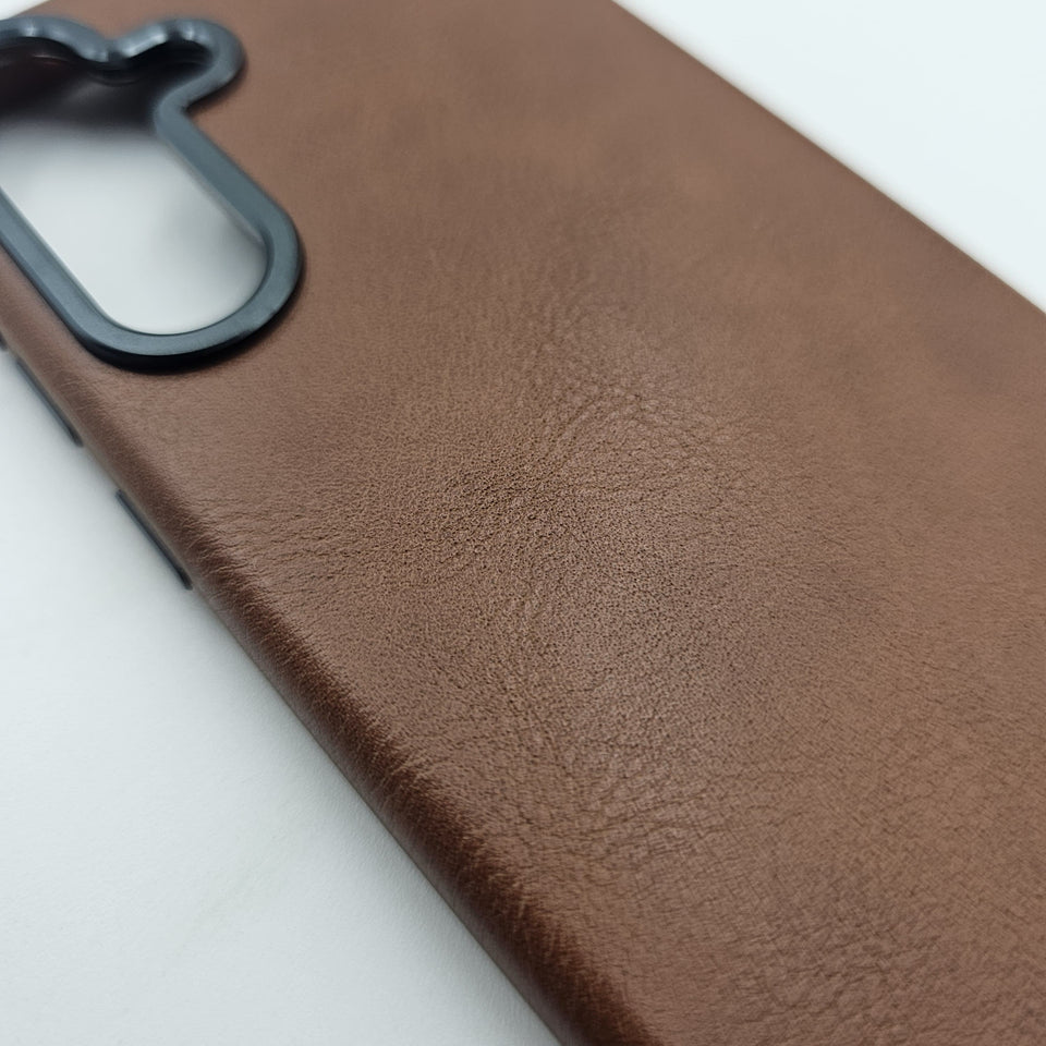 Samsung Galaxy S25 Metal Bump Leather Case